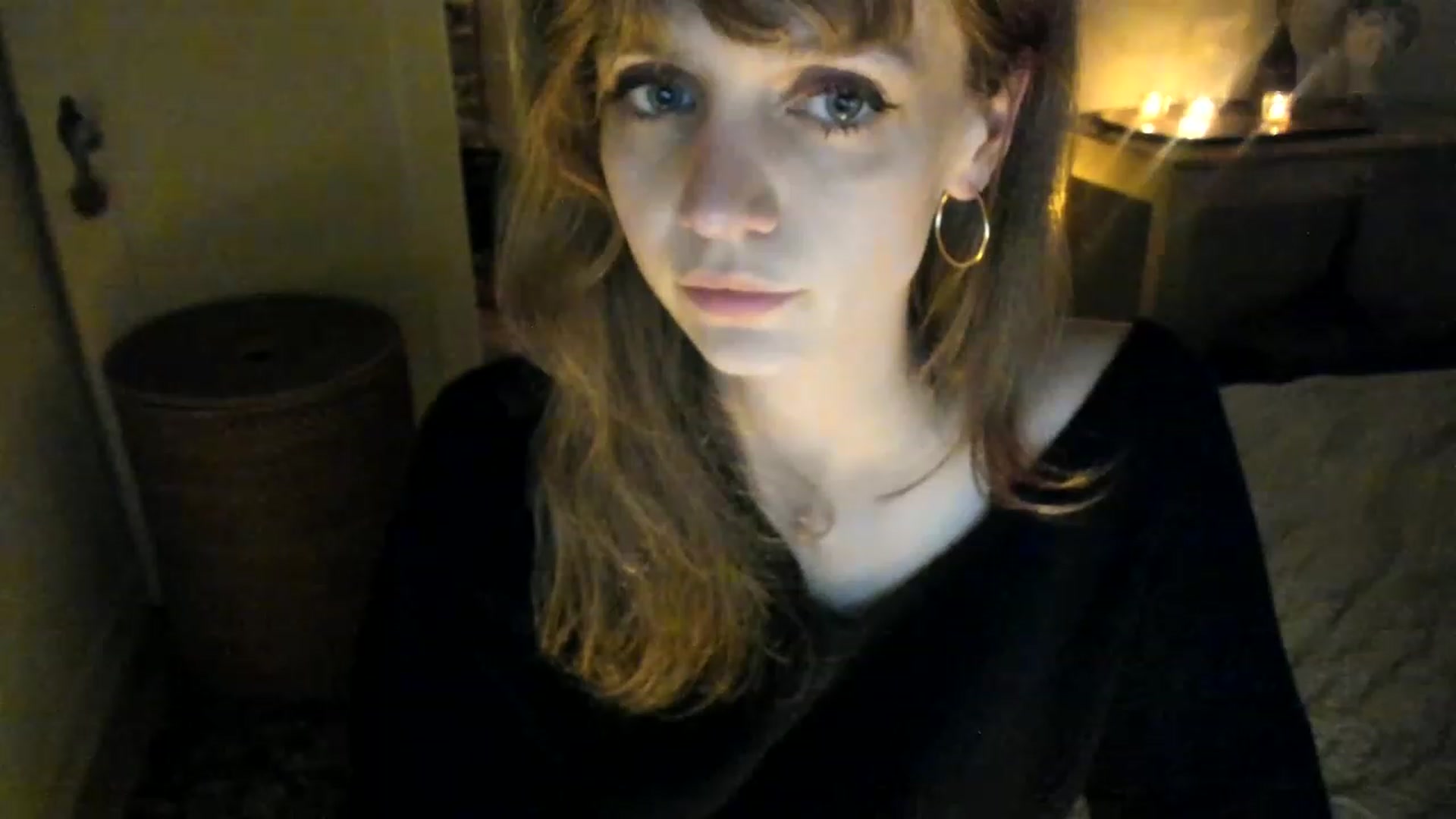 Gallery image thumbnail from muffinmoon's myfreecams stream on, 04/21/2023, 07:24 image 5 of 20