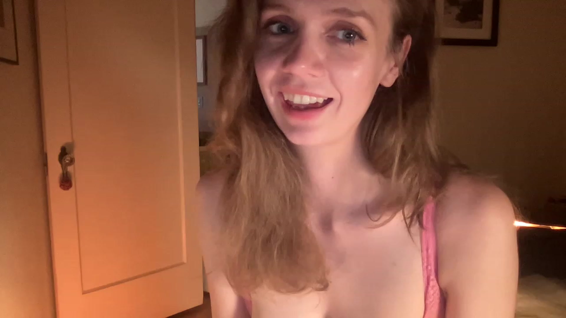 Gallery image thumbnail from muffinmoon's myfreecams stream on, 05/18/2023, 05:59 image 6 of 20