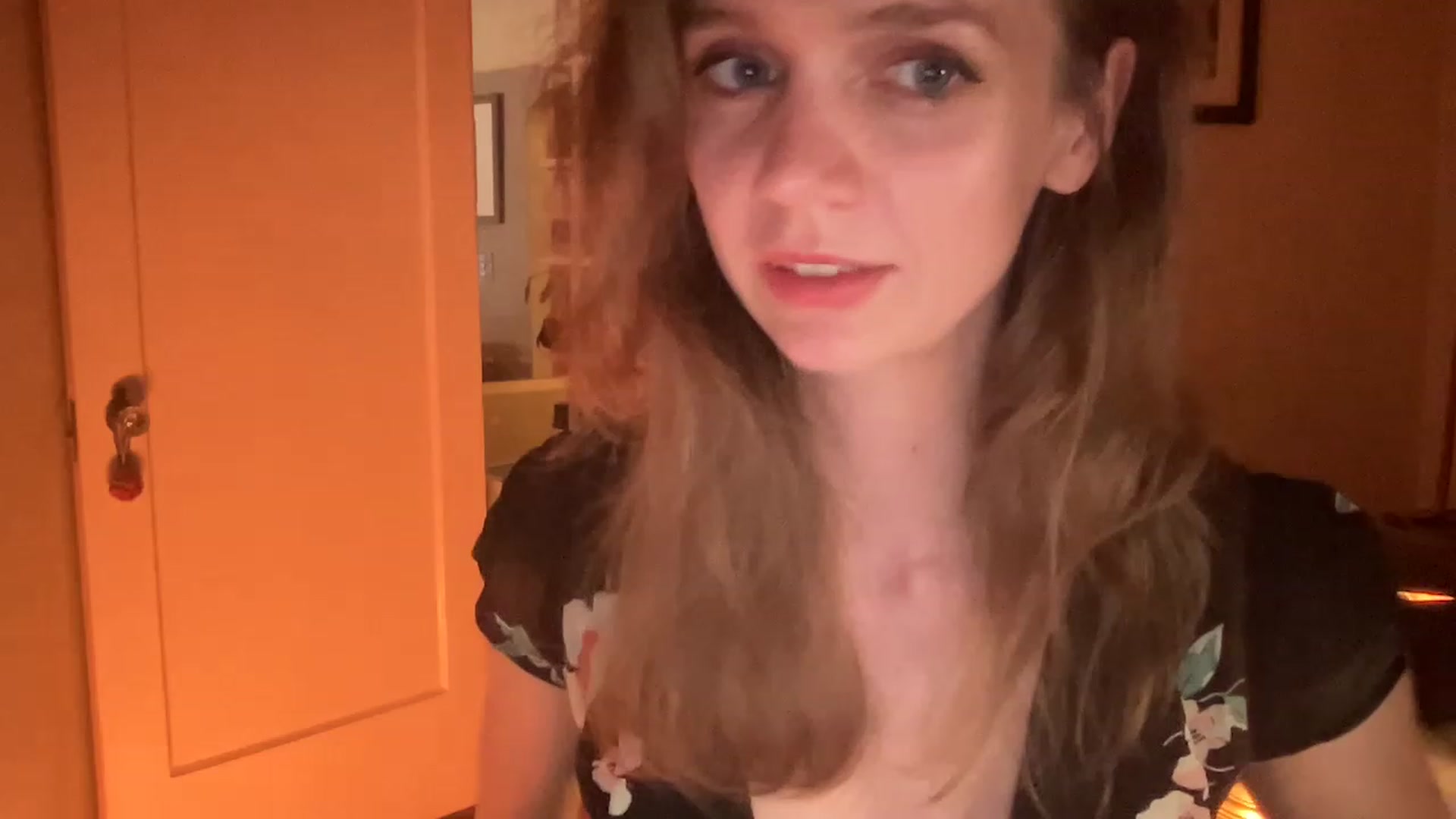 Gallery image thumbnail from muffinmoon's myfreecams stream on, 05/18/2023, 05:59 image 2 of 20