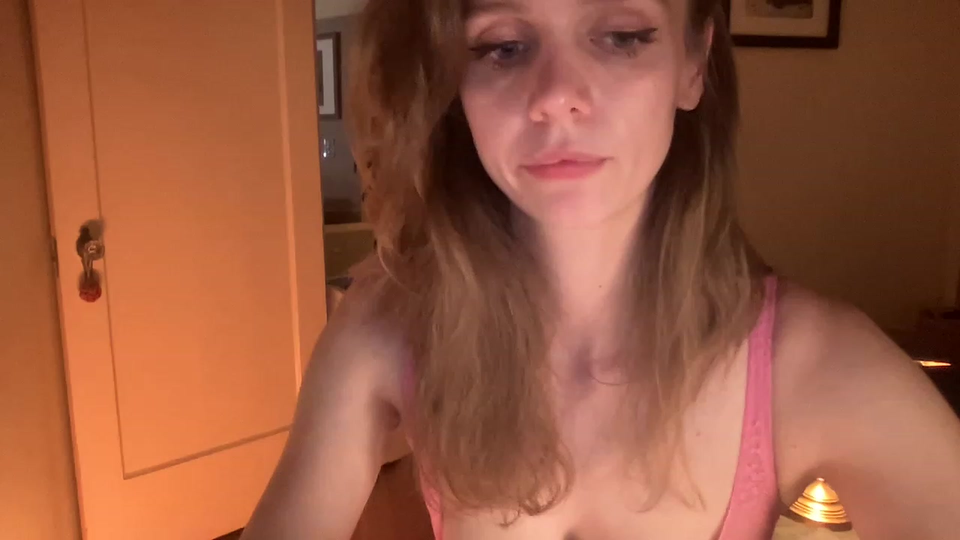 Gallery image thumbnail from muffinmoon's myfreecams stream on, 05/18/2023, 05:59 image 16 of 20