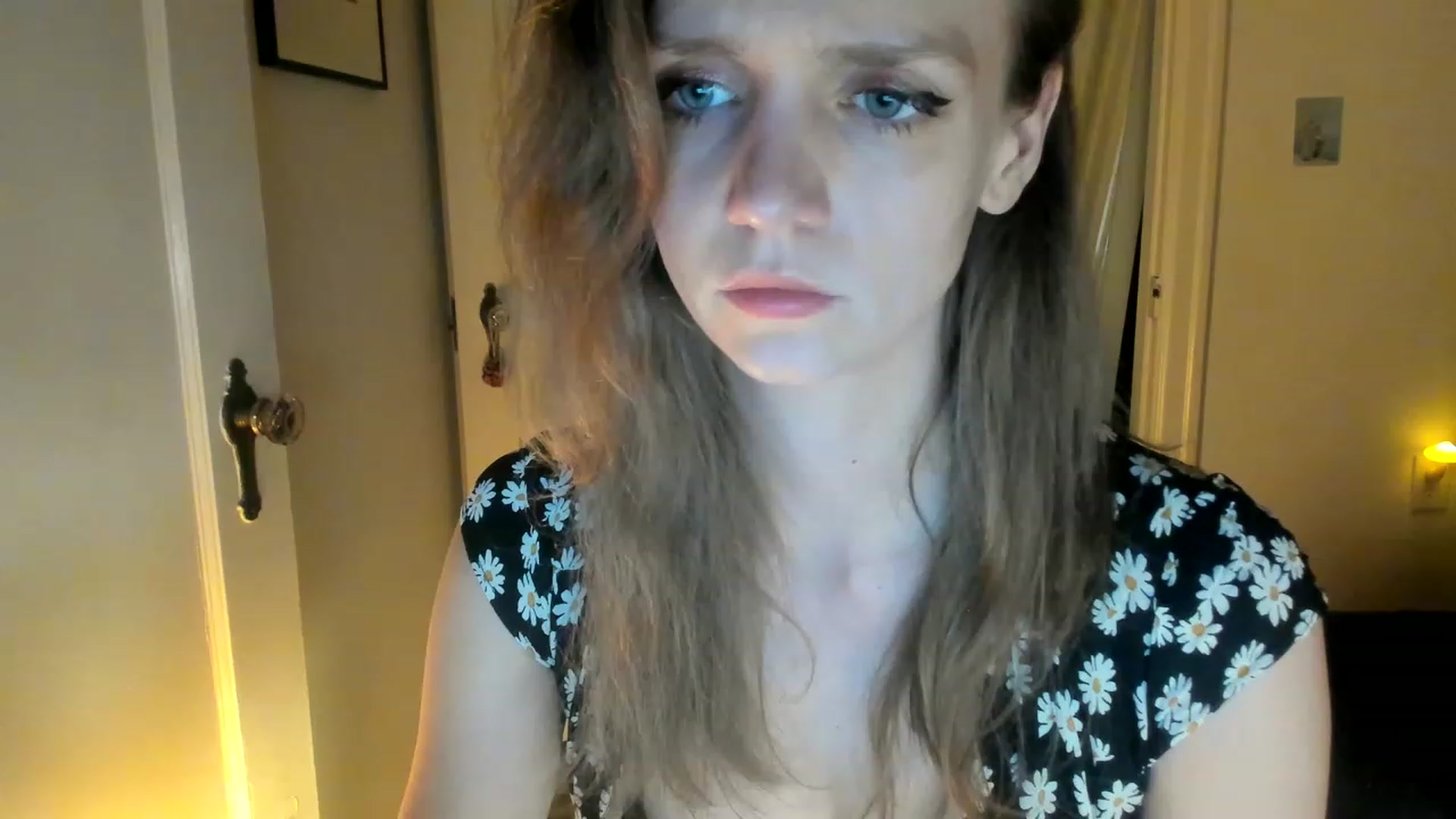 Gallery image thumbnail from muffinmoon's myfreecams stream on, 05/21/2023, 06:59 image 12 of 20