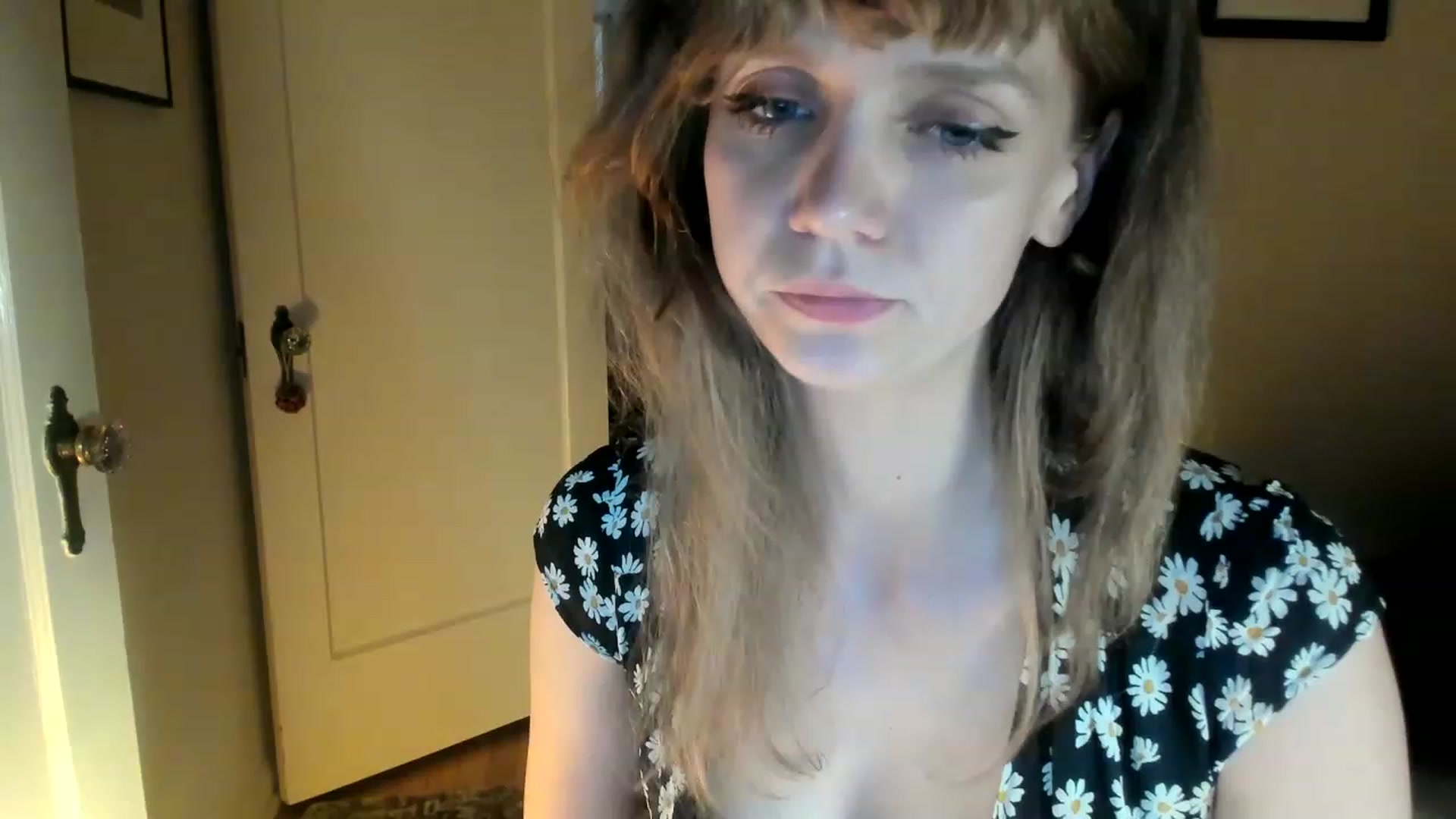 Gallery image thumbnail from muffinmoon's myfreecams stream on, 05/21/2023, 06:59 image 1 of 20