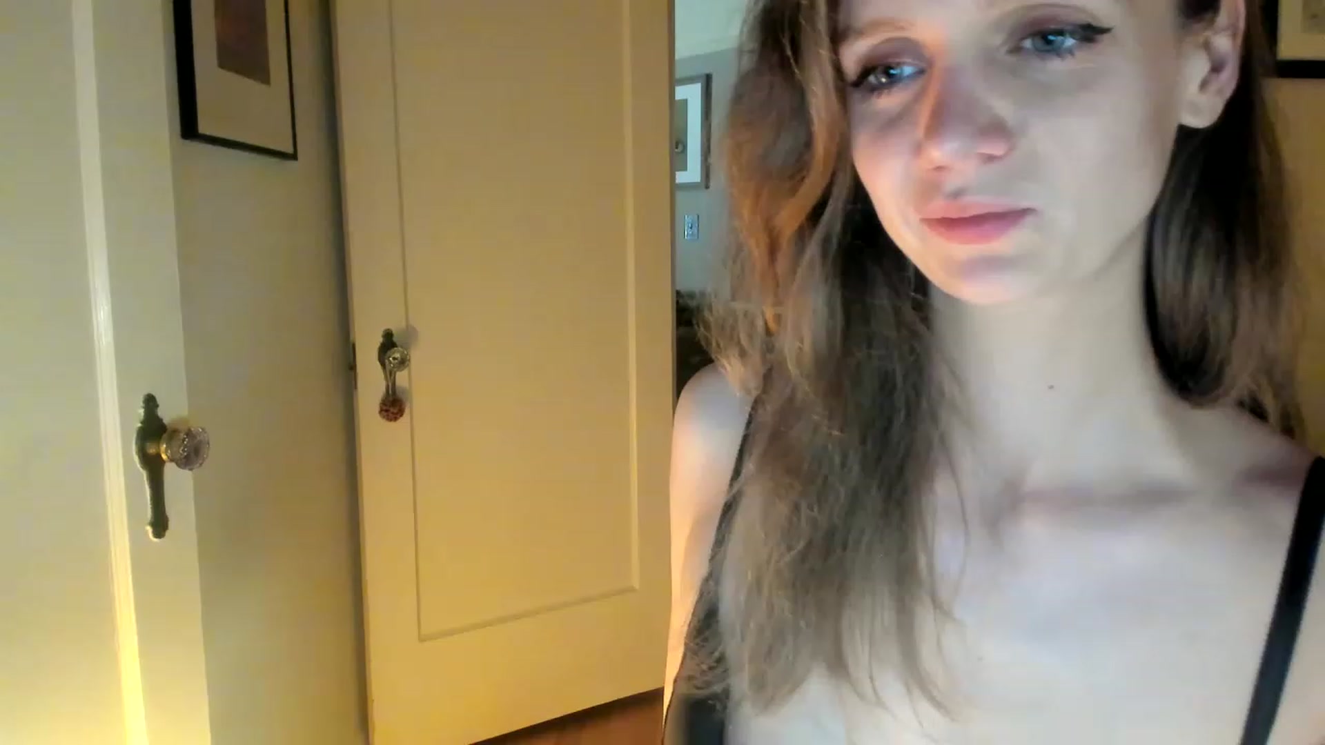 Gallery image thumbnail from muffinmoon's myfreecams stream on, 05/21/2023, 06:59 image 19 of 20