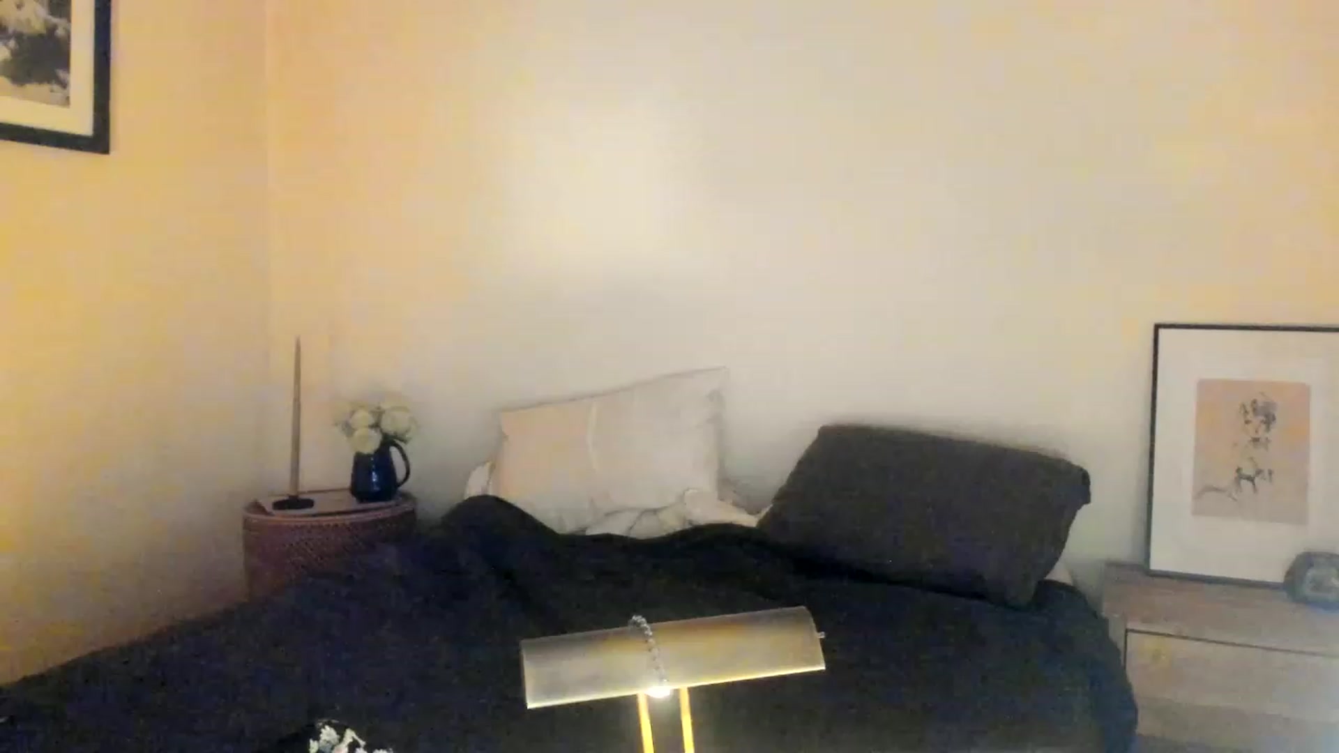 Gallery image thumbnail from muffinmoon's myfreecams stream on, 05/21/2023, 06:59 image 15 of 20