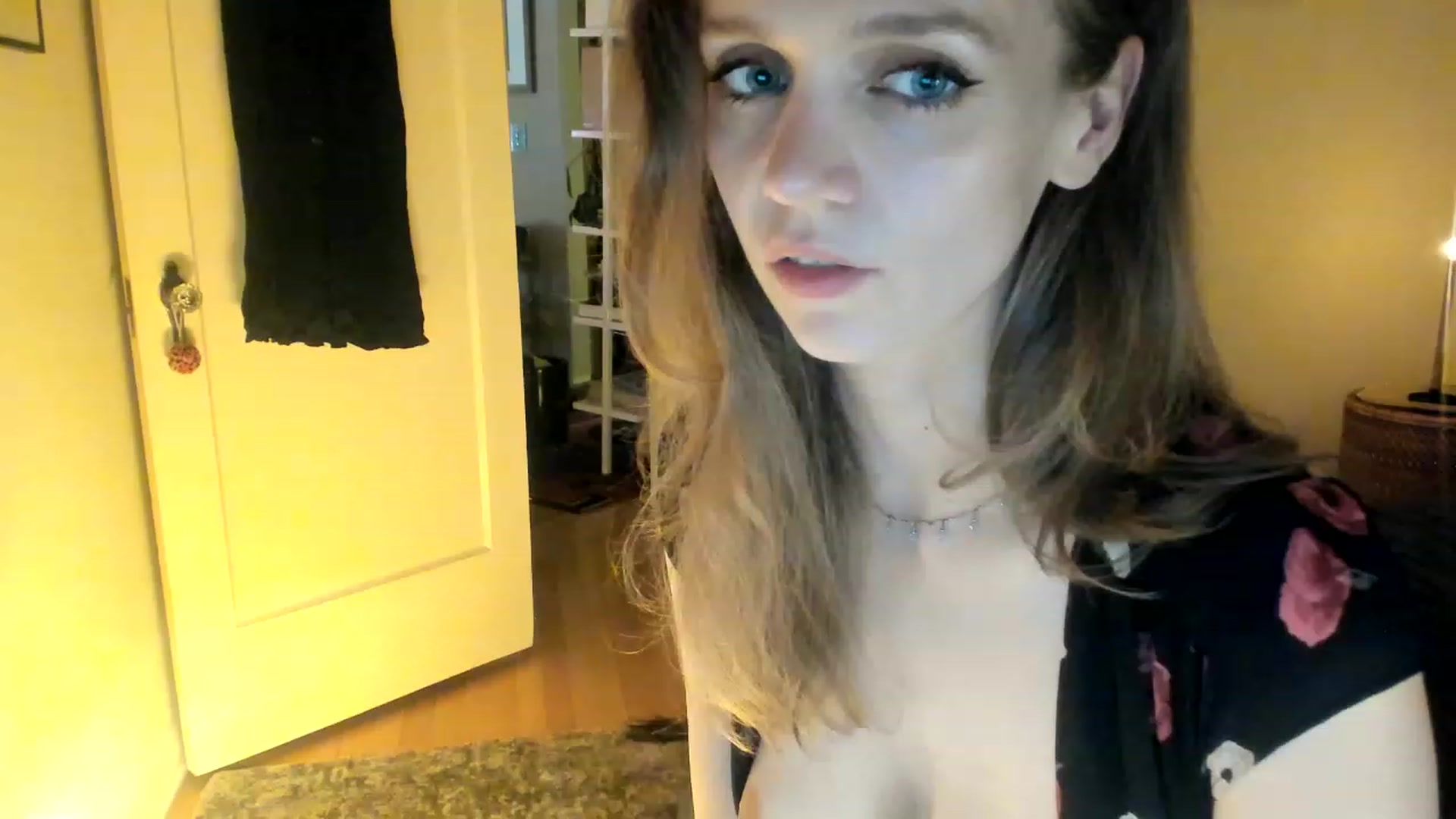 Gallery image thumbnail from muffinmoon's myfreecams stream on, 05/24/2023, 07:03 image 5 of 20