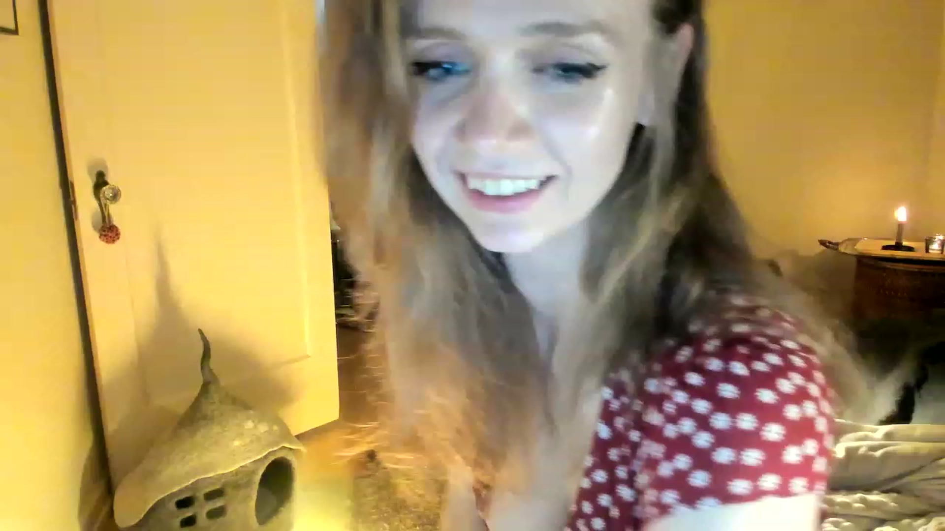 Gallery image thumbnail from muffinmoon's myfreecams stream on, 05/29/2023, 06:56 image 14 of 20