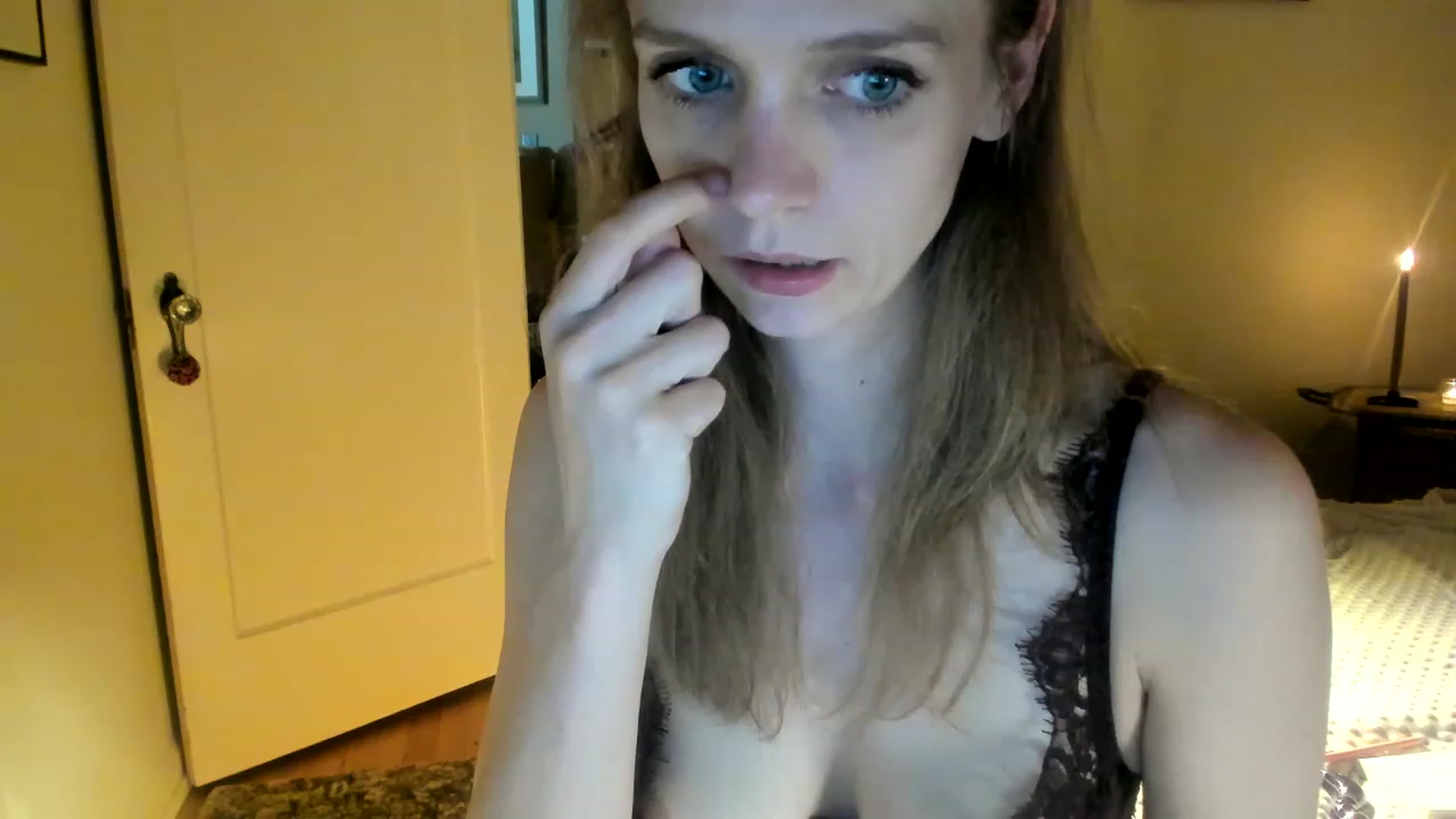 Gallery image thumbnail from muffinmoon's myfreecams stream on, 06/05/2023, 08:34 image 9 of 20
