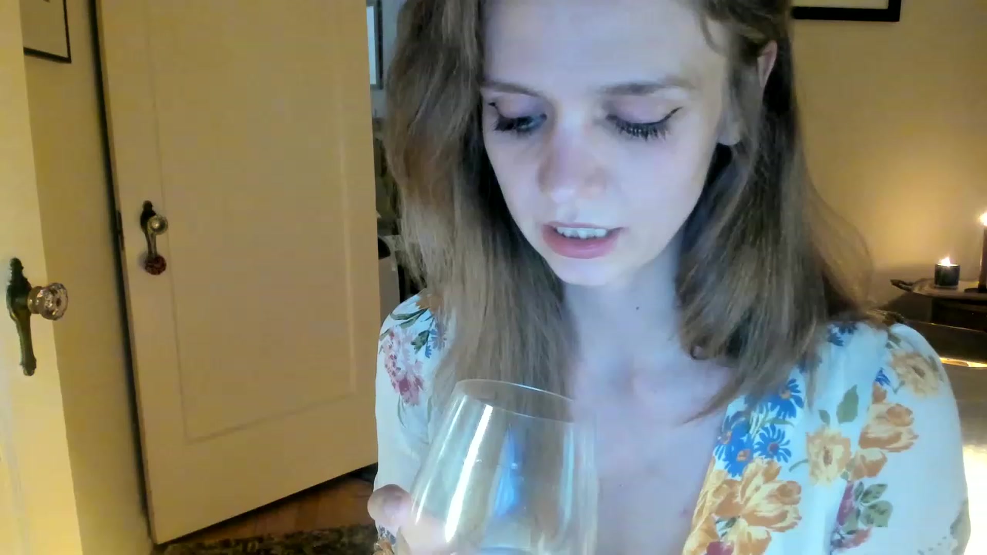 Gallery image thumbnail from muffinmoon's myfreecams stream on, 06/08/2023, 05:20 image 9 of 20