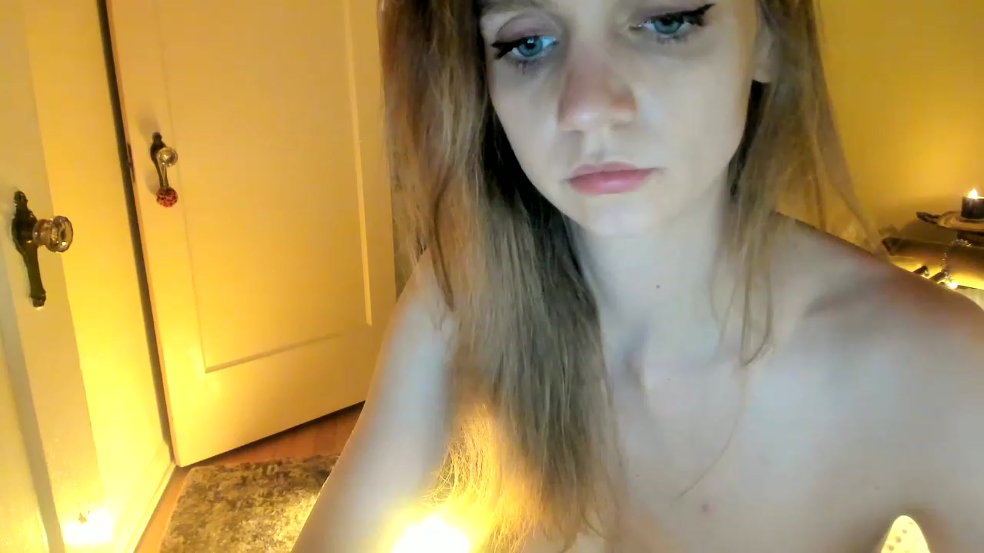 Gallery image thumbnail from muffinmoon's myfreecams stream on, 06/08/2023, 08:05 image 19 of 20
