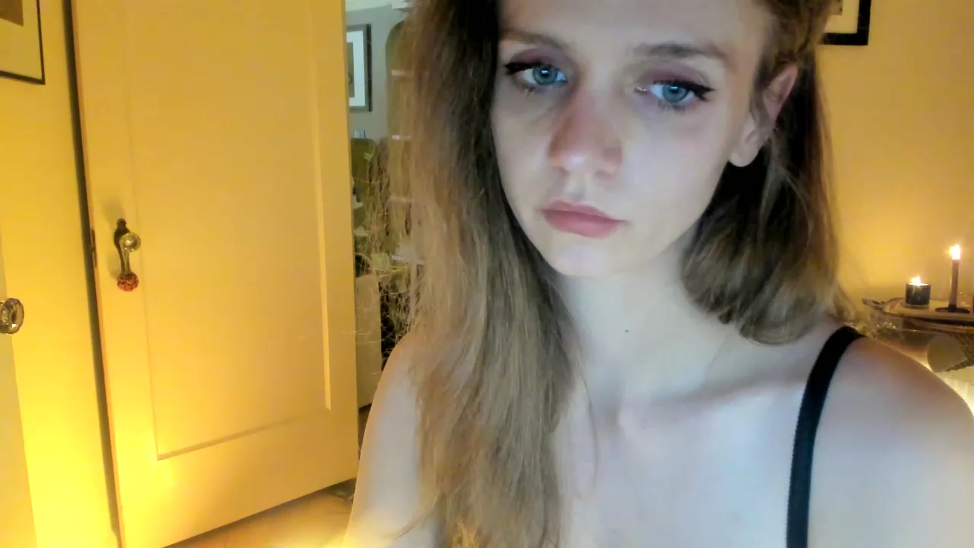 Gallery image thumbnail from muffinmoon's myfreecams stream on, 06/08/2023, 08:05 image 12 of 20