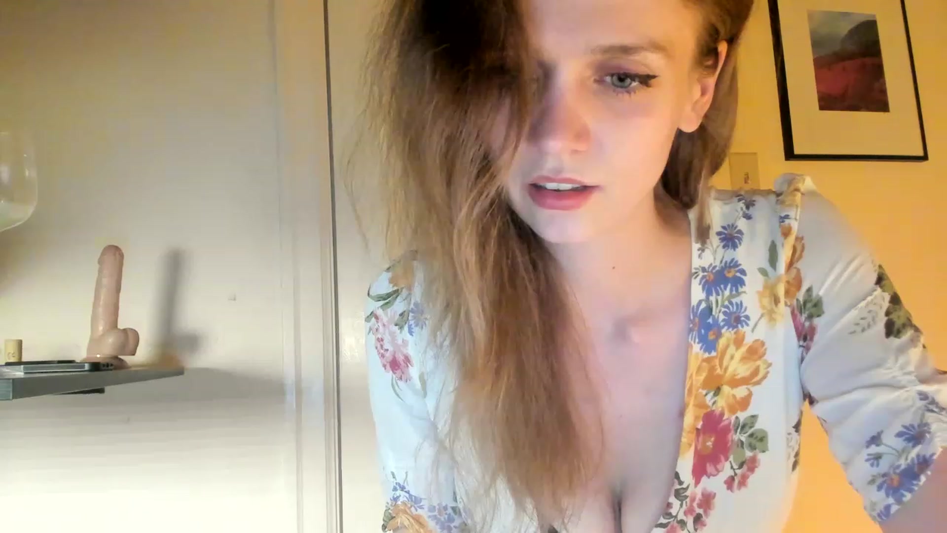 Gallery image thumbnail from muffinmoon's myfreecams stream on, 06/08/2023, 08:05 image 4 of 20