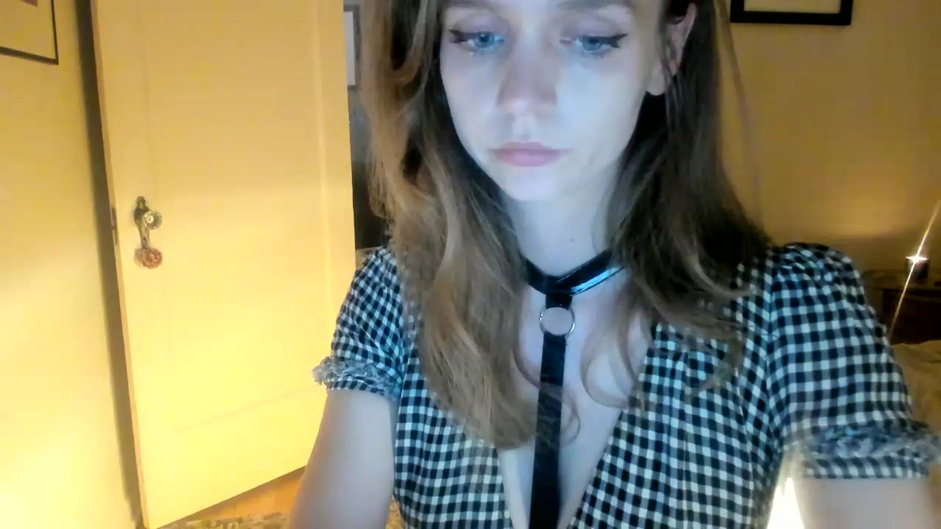Gallery image thumbnail from muffinmoon's myfreecams stream on, 06/15/2023, 05:48 image 11 of 20