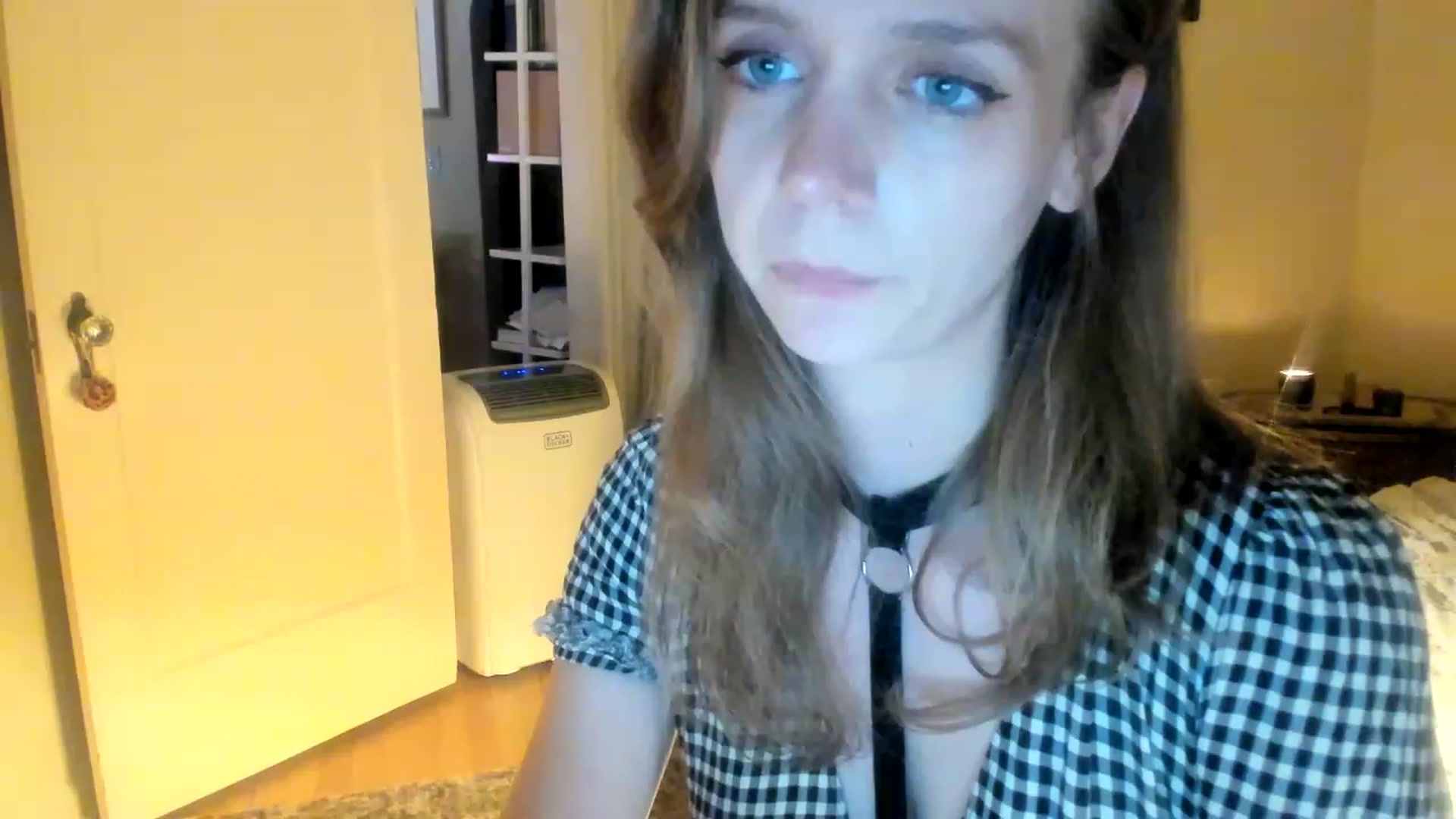 Gallery image thumbnail from muffinmoon's myfreecams stream on, 06/15/2023, 05:48 image 18 of 20