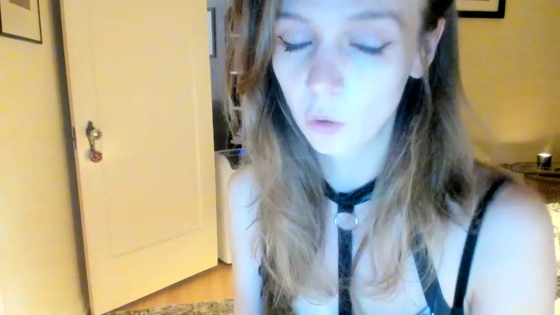 Gallery image thumbnail from muffinmoon's myfreecams stream on, 06/15/2023, 06:47 image 11 of 20
