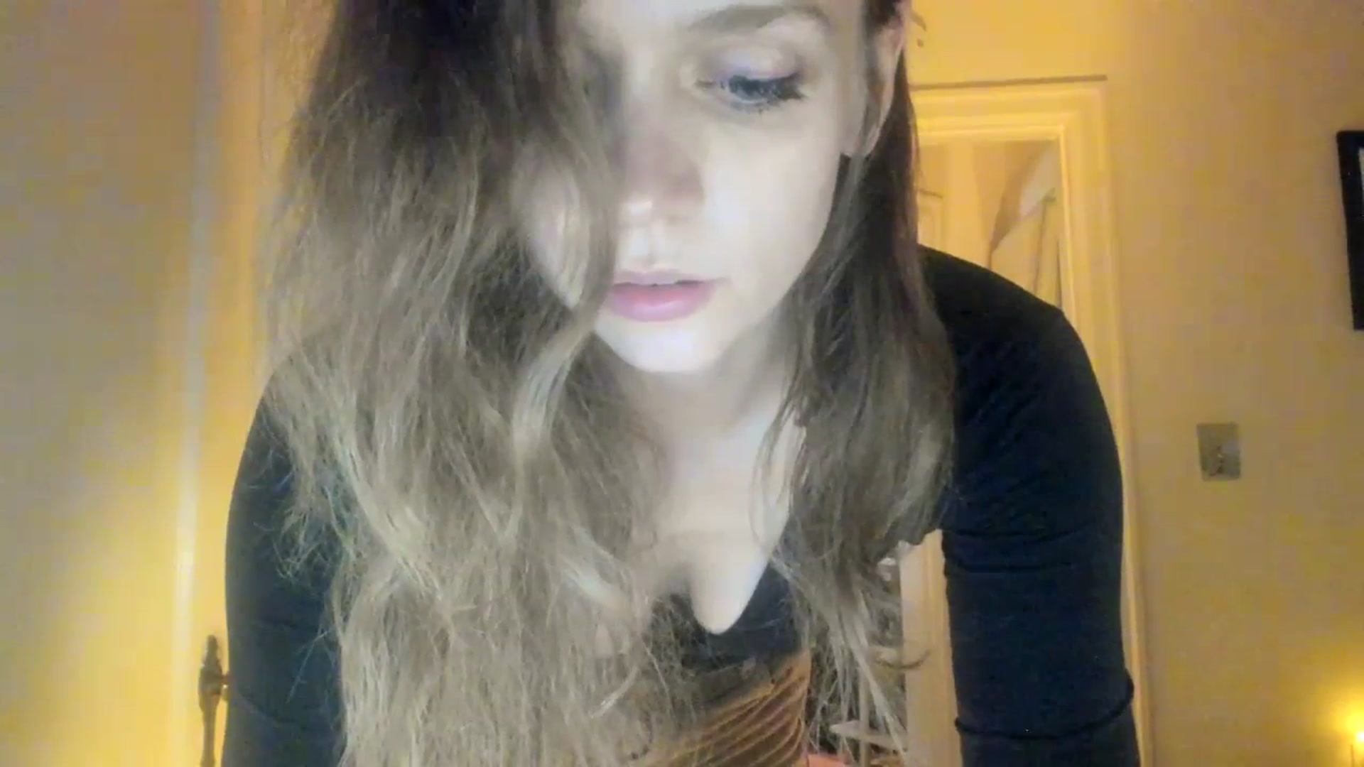 Gallery image thumbnail from muffinmoon's myfreecams stream on, 06/29/2023, 06:12 image 9 of 20