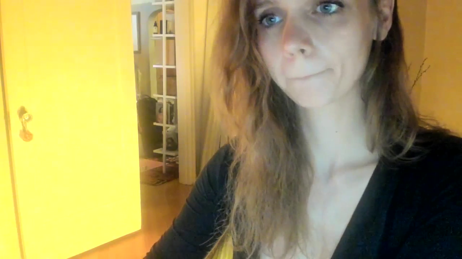 Gallery image thumbnail from muffinmoon's myfreecams stream on, 06/29/2023, 06:12 image 11 of 20