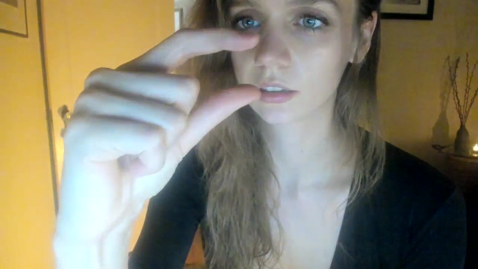 Gallery image thumbnail from muffinmoon's myfreecams stream on, 06/29/2023, 06:12 image 2 of 20