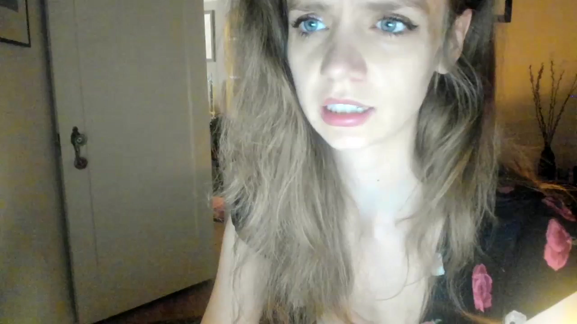 Gallery image thumbnail from muffinmoon's myfreecams stream on, 07/01/2023, 06:02 image 2 of 20