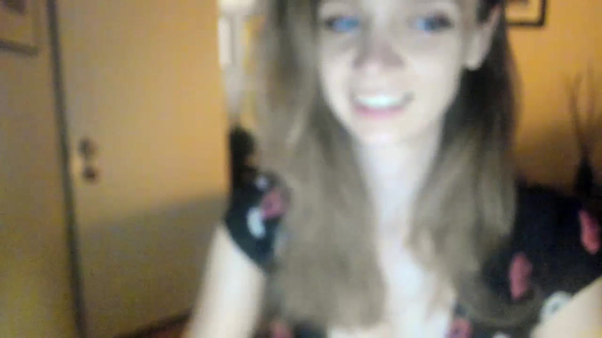 Gallery image thumbnail from muffinmoon's myfreecams stream on, 07/01/2023, 06:02 image 15 of 20
