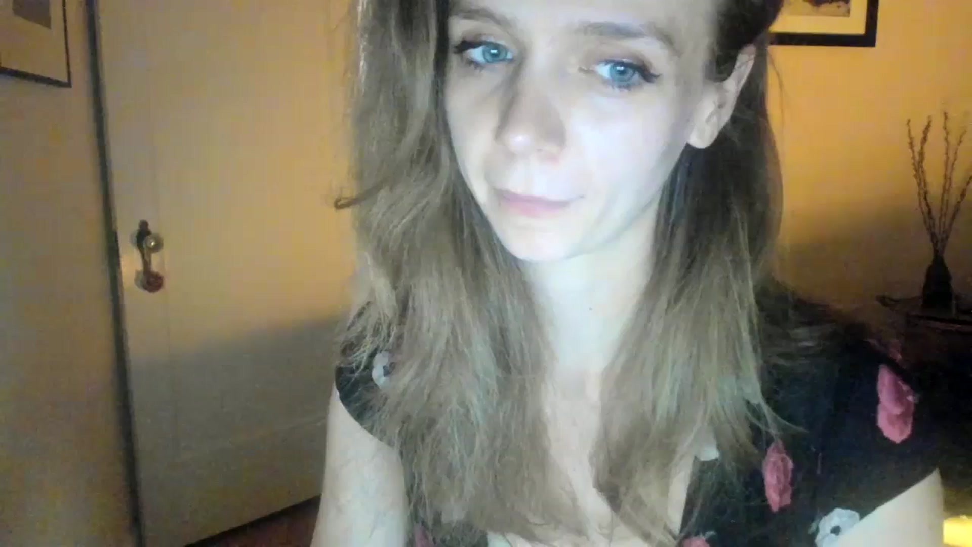 Gallery image thumbnail from muffinmoon's myfreecams stream on, 07/01/2023, 06:02 image 17 of 20