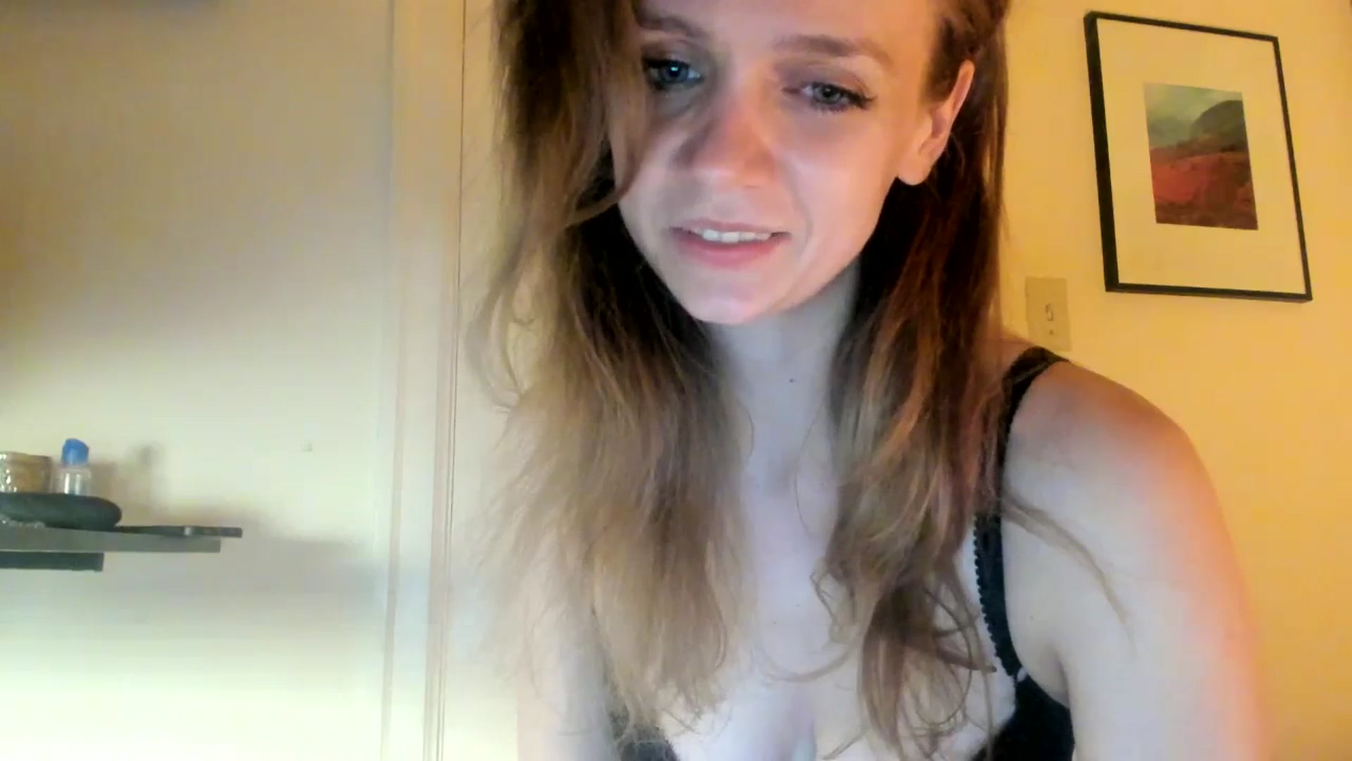 Gallery image thumbnail from muffinmoon's myfreecams stream on, 07/01/2023, 07:08 image 3 of 20