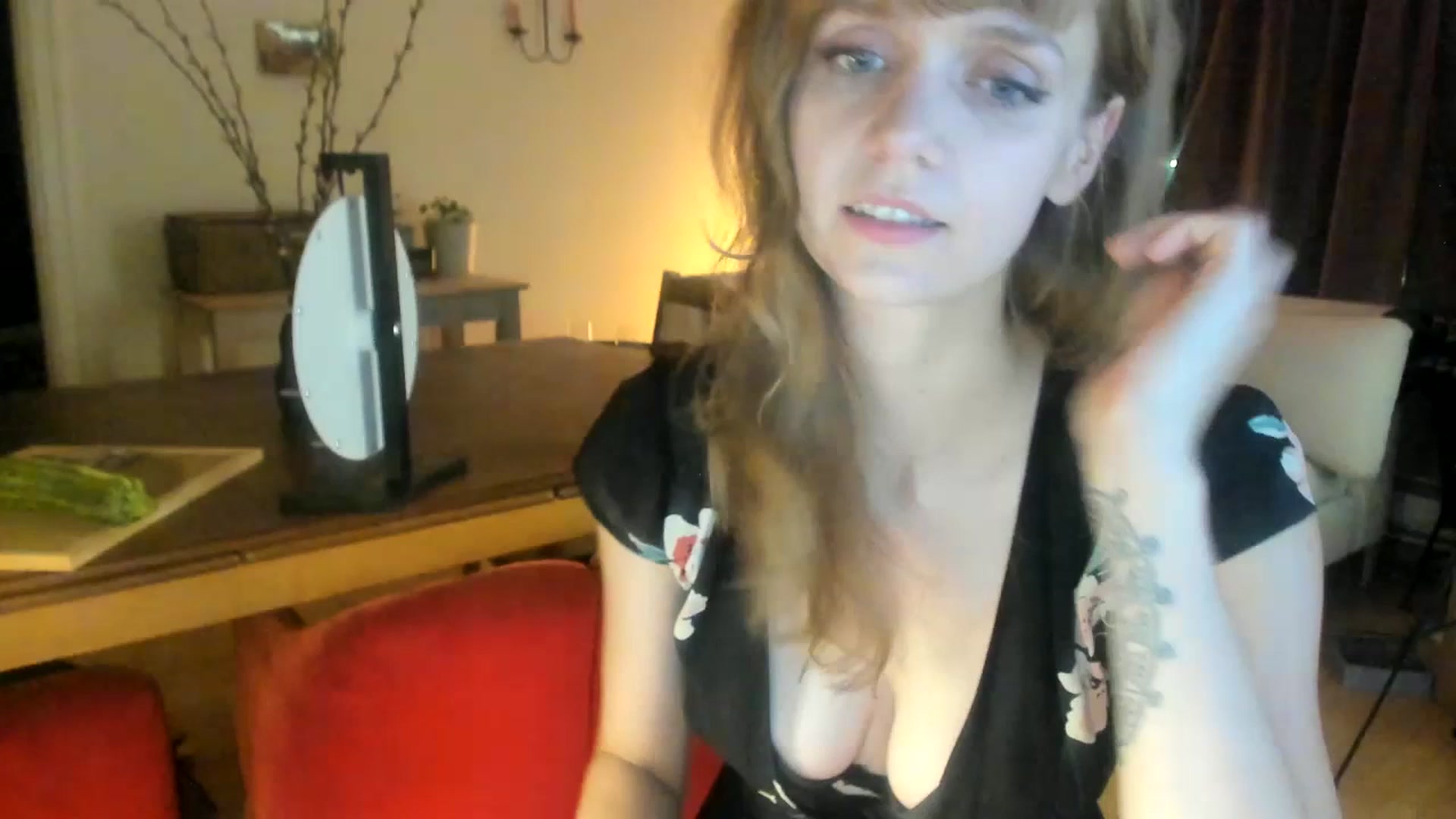 Gallery image thumbnail from muffinmoon's myfreecams stream on, 07/06/2023, 06:13 image 16 of 20