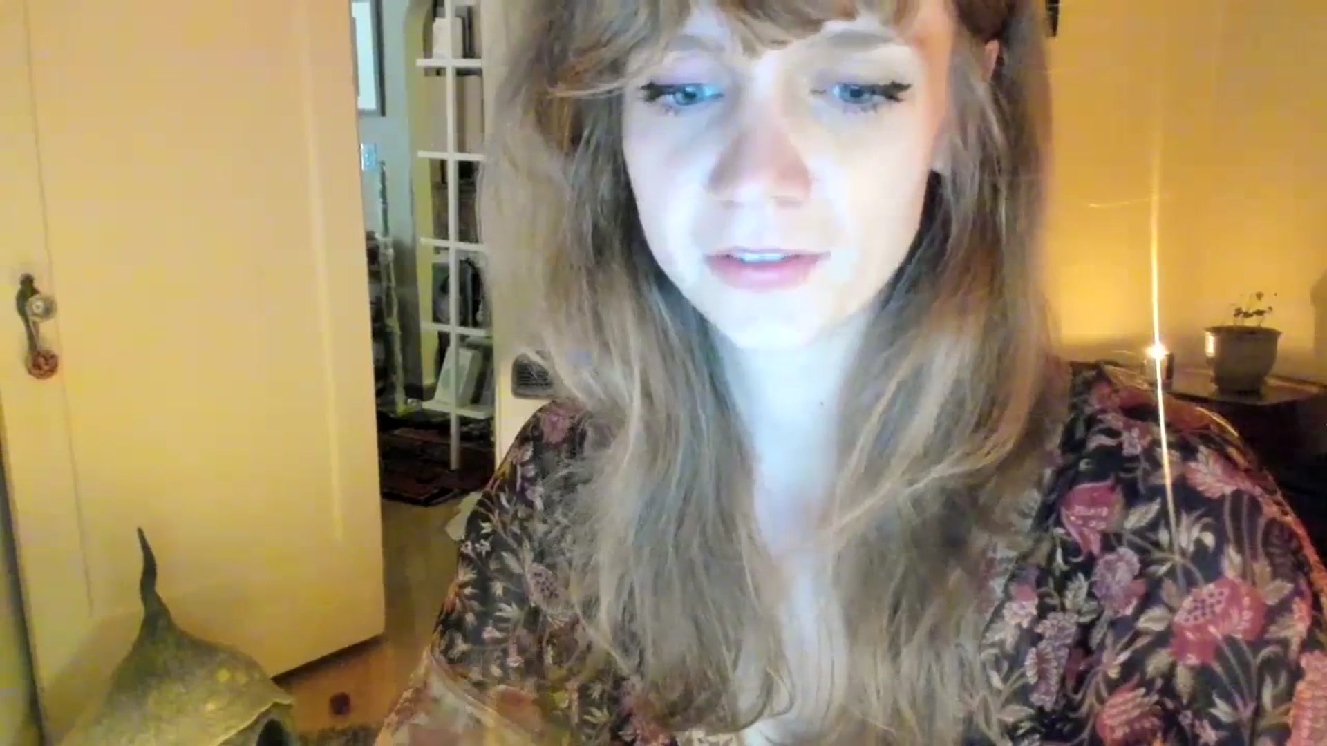 Gallery image thumbnail from muffinmoon's myfreecams stream on, 07/09/2023, 06:30 image 6 of 20