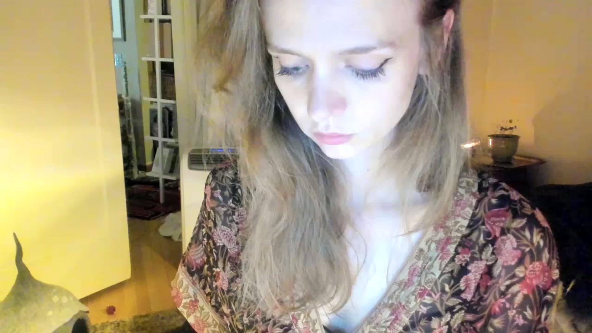 Gallery image thumbnail from muffinmoon's myfreecams stream on, 07/09/2023, 06:30 image 12 of 20