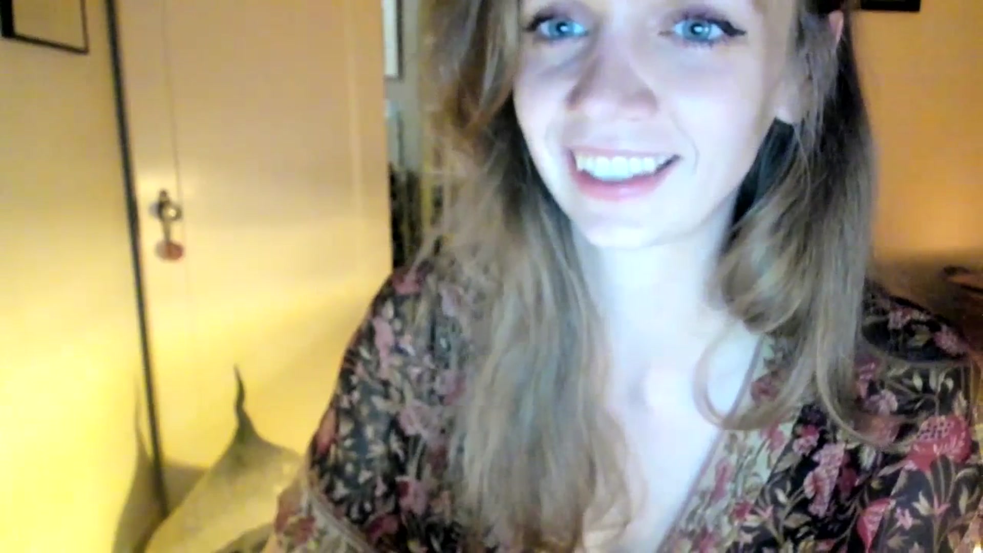 Gallery image thumbnail from muffinmoon's myfreecams stream on, 07/09/2023, 06:30 image 17 of 20