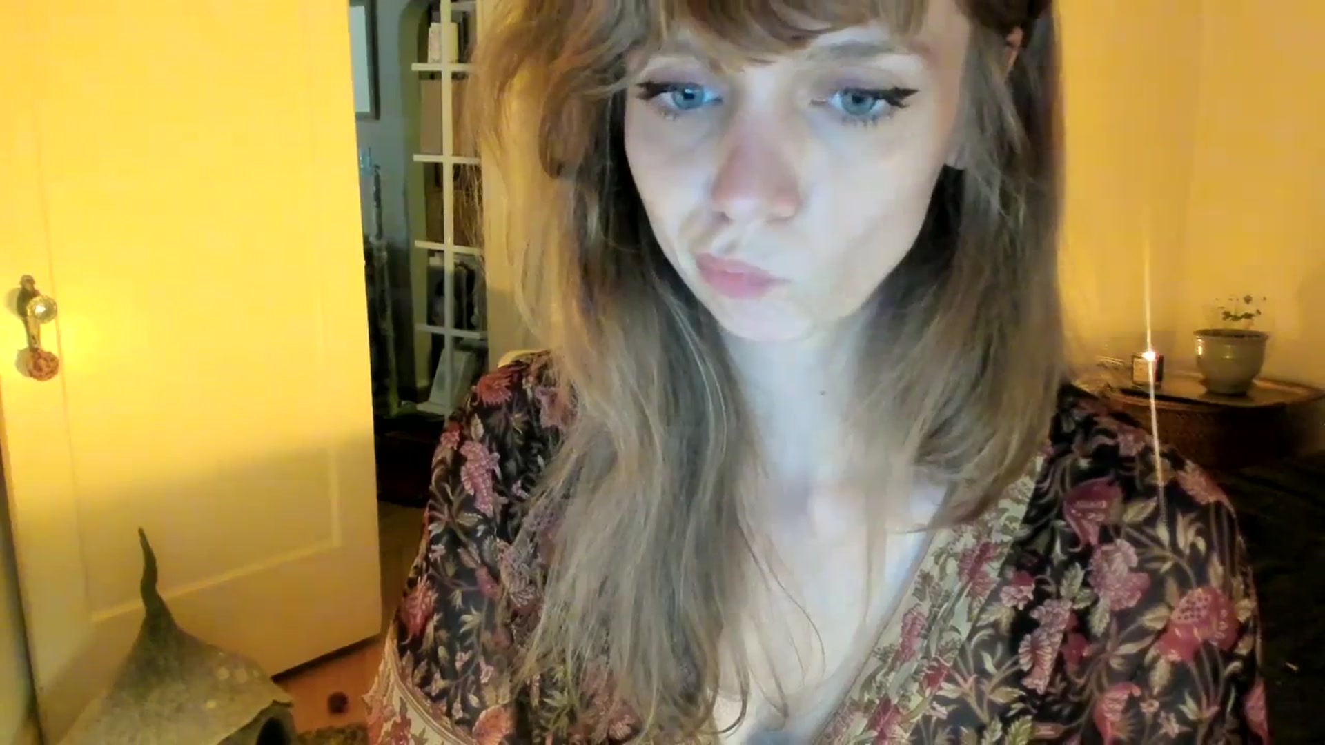 Gallery image thumbnail from muffinmoon's myfreecams stream on, 07/09/2023, 06:30 image 8 of 20