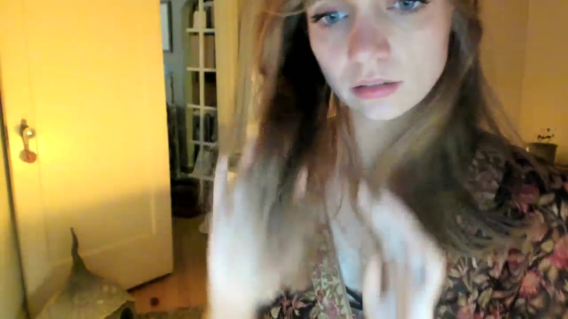 Gallery image thumbnail from muffinmoon's myfreecams stream on, 07/09/2023, 06:30 image 10 of 20