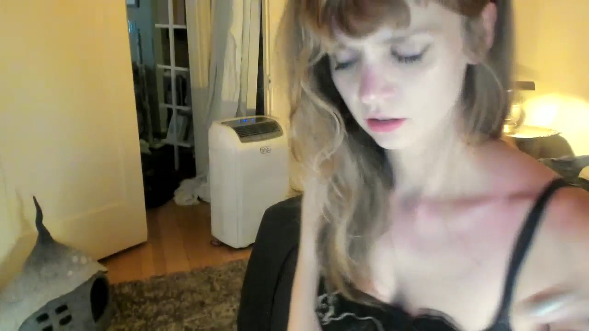 Gallery image thumbnail from muffinmoon's myfreecams stream on, 07/10/2023, 05:39 image 16 of 20