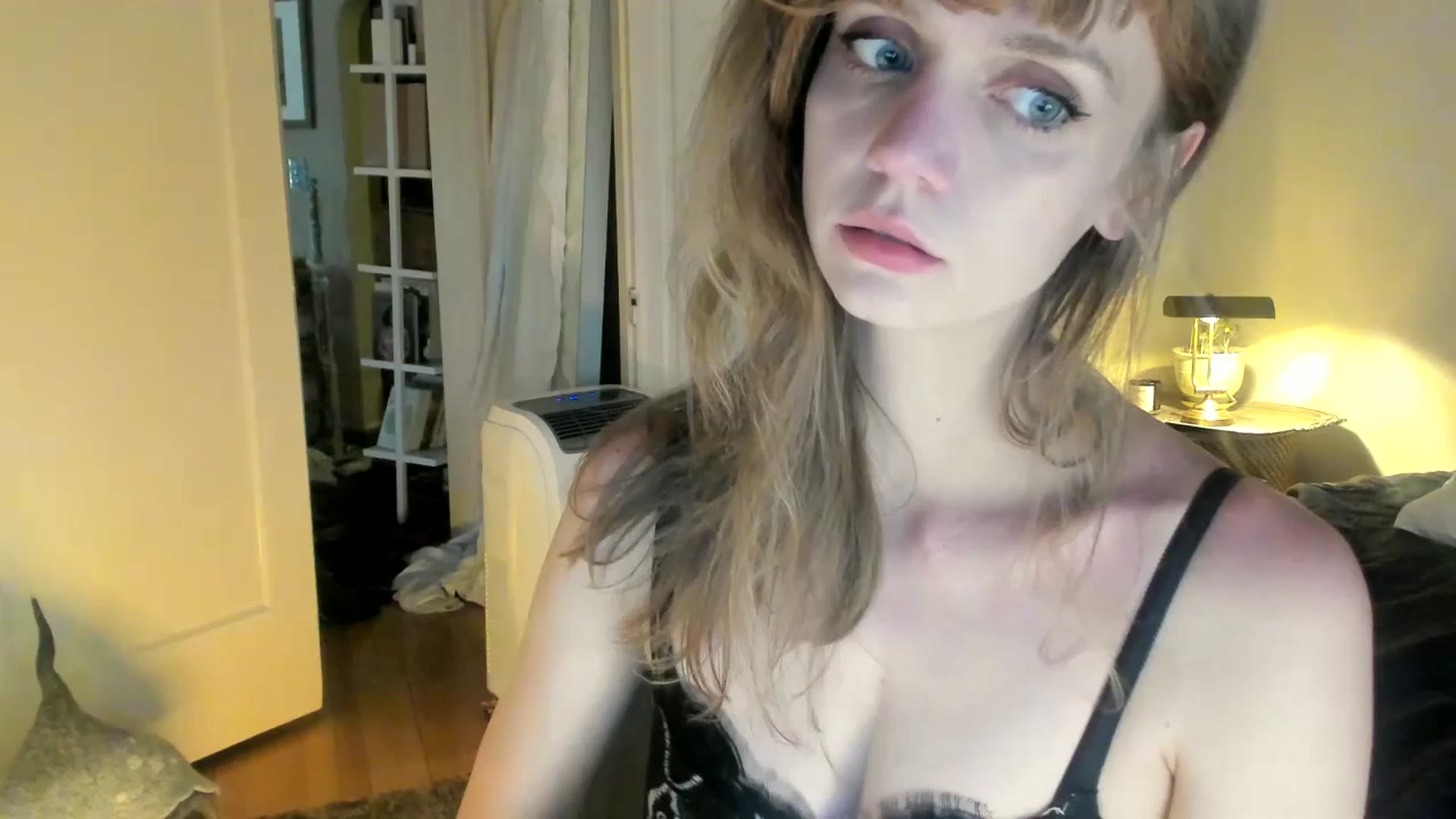 Gallery image thumbnail from muffinmoon's myfreecams stream on, 07/10/2023, 05:39 image 1 of 20