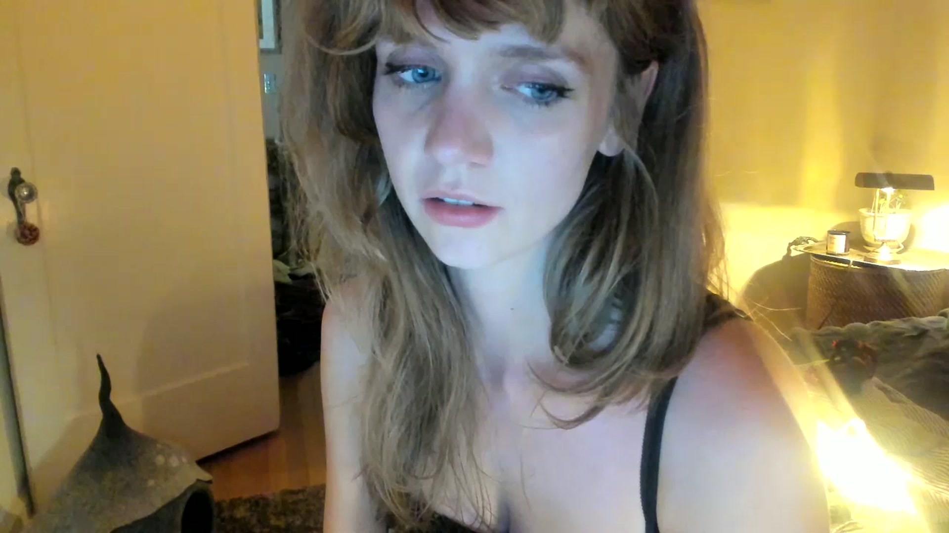 Gallery image thumbnail from muffinmoon's myfreecams stream on, 07/10/2023, 06:17 image 6 of 20