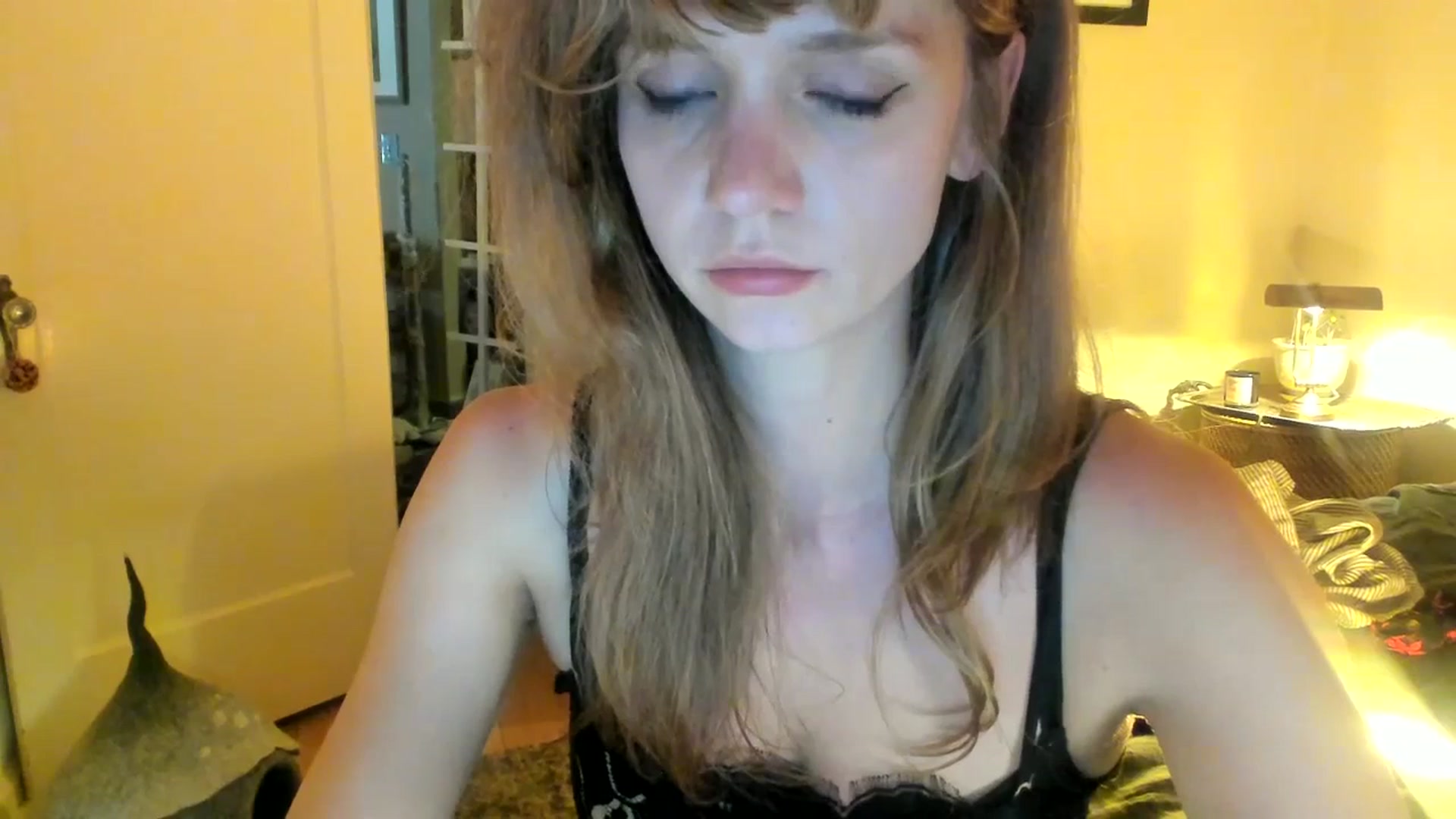Gallery image thumbnail from muffinmoon's myfreecams stream on, 07/10/2023, 06:17 image 10 of 20