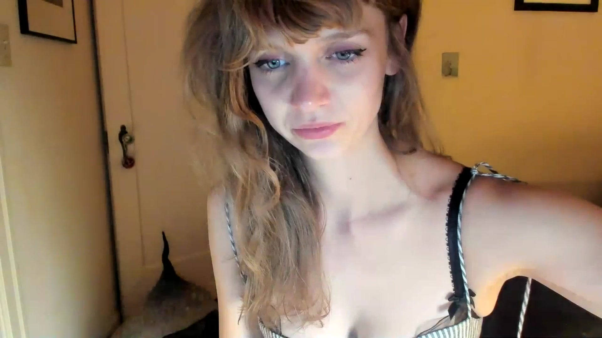Gallery image thumbnail from muffinmoon's myfreecams stream on, 07/14/2023, 05:19 image 15 of 20