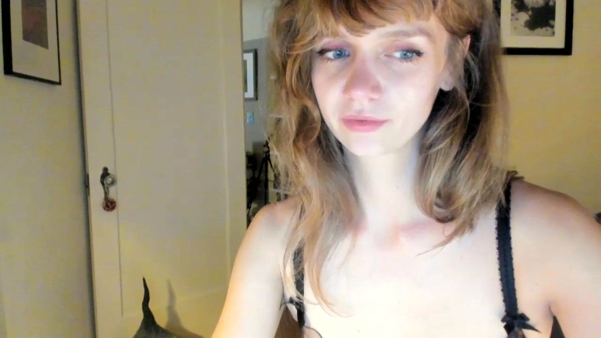 Gallery image thumbnail from muffinmoon's myfreecams stream on, 07/14/2023, 06:17 image 7 of 20