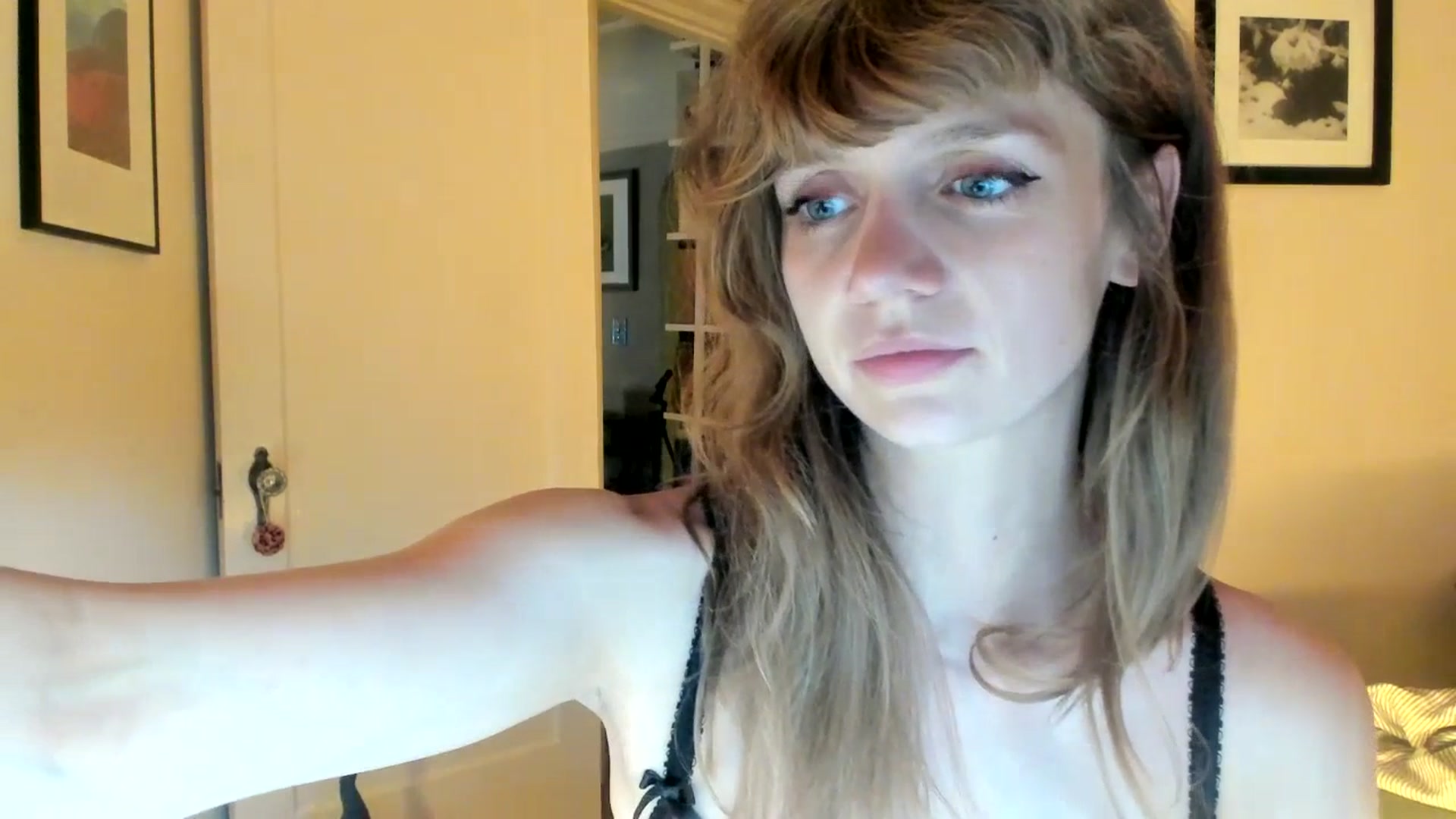 Gallery image thumbnail from muffinmoon's myfreecams stream on, 07/14/2023, 06:17 image 4 of 20