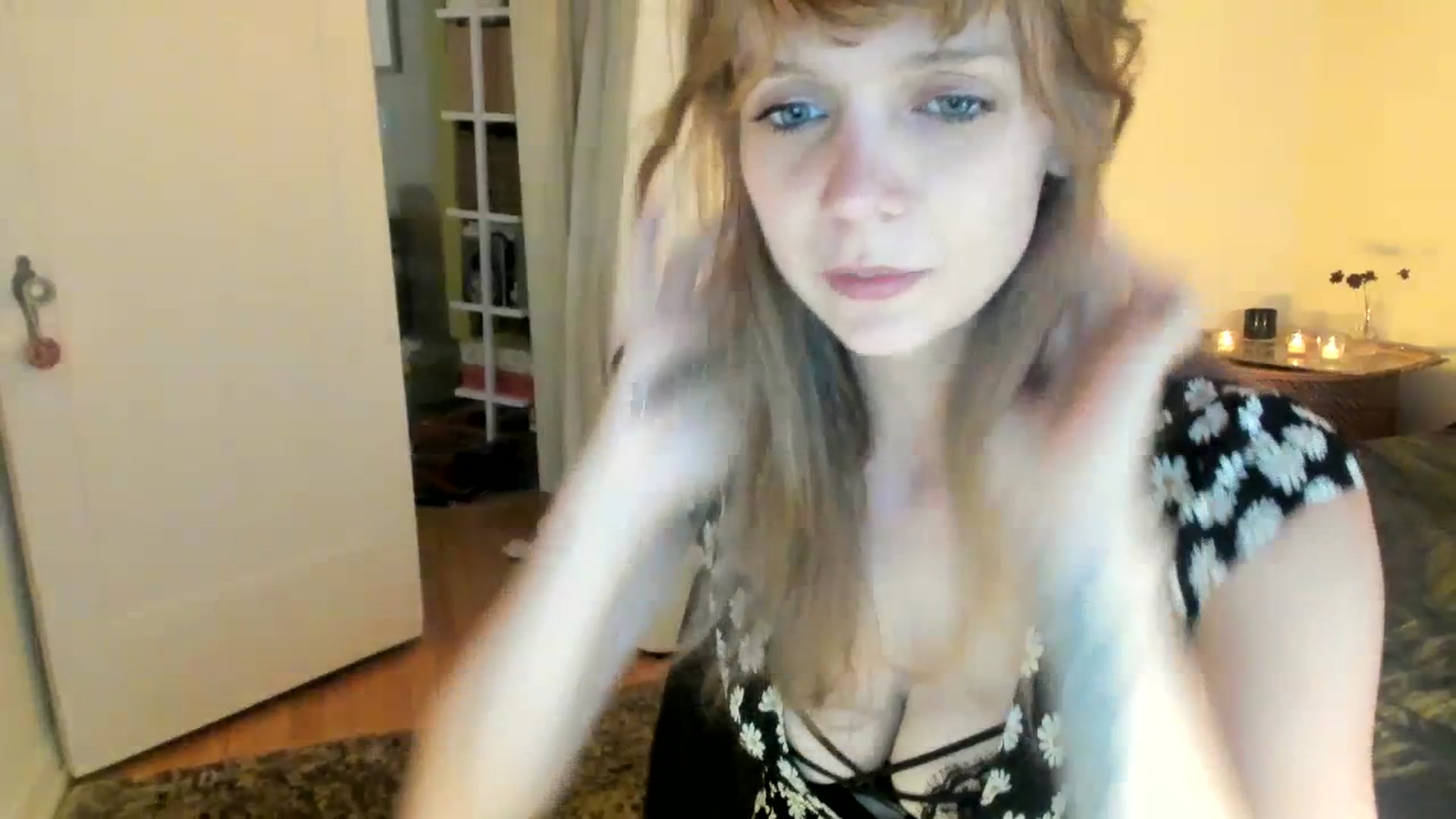 Gallery image thumbnail from muffinmoon's myfreecams stream on, 07/16/2023, 04:18 image 6 of 20