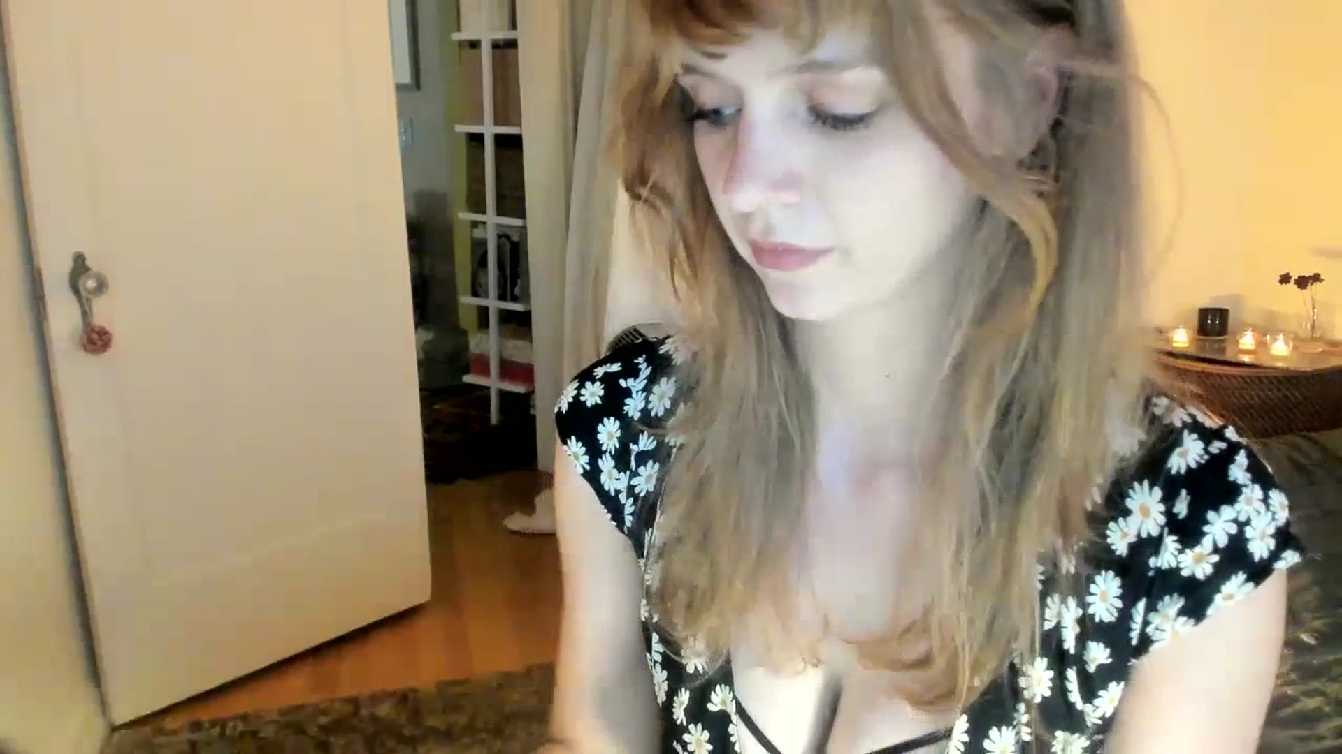 Gallery image thumbnail from muffinmoon's myfreecams stream on, 07/16/2023, 04:18 image 8 of 20