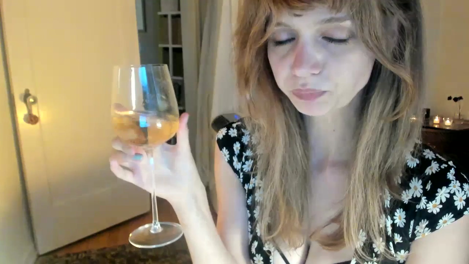 Gallery image thumbnail from muffinmoon's myfreecams stream on, 07/16/2023, 04:18 image 11 of 20