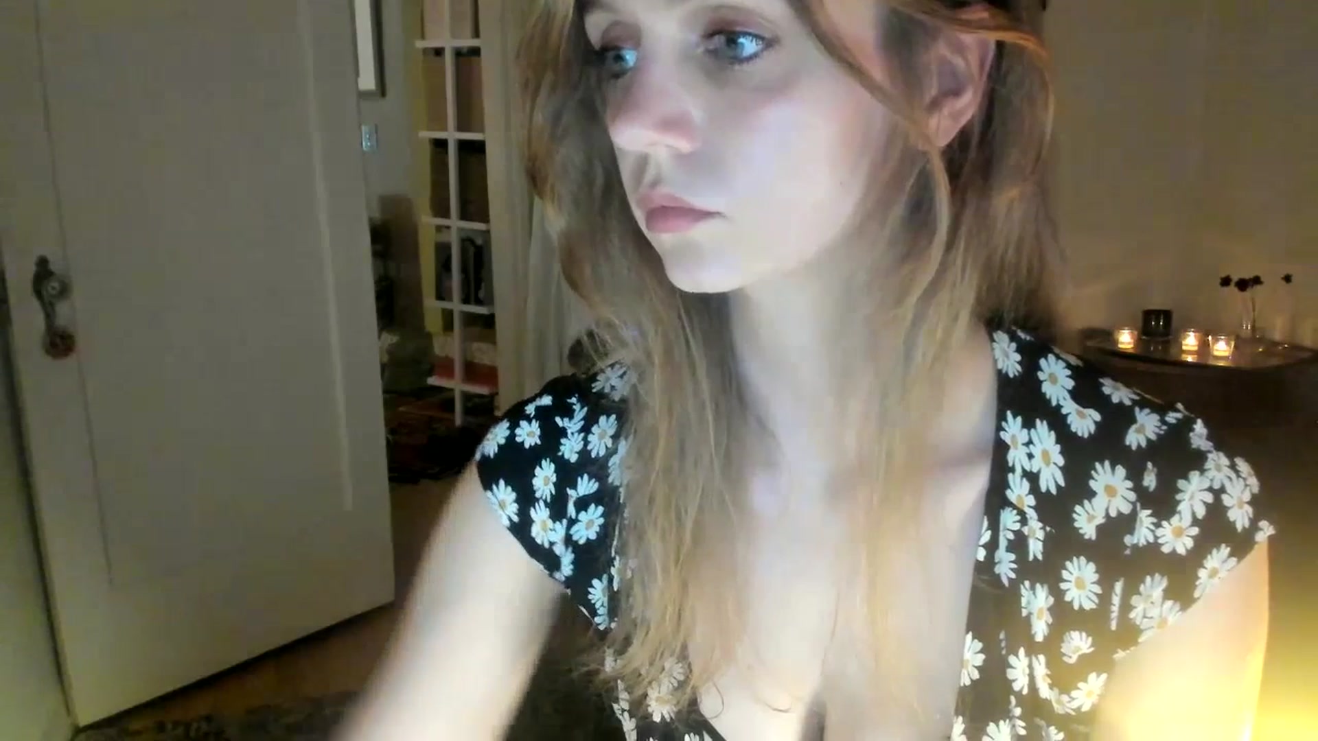 Gallery image thumbnail from muffinmoon's myfreecams stream on, 07/16/2023, 04:18 image 20 of 20
