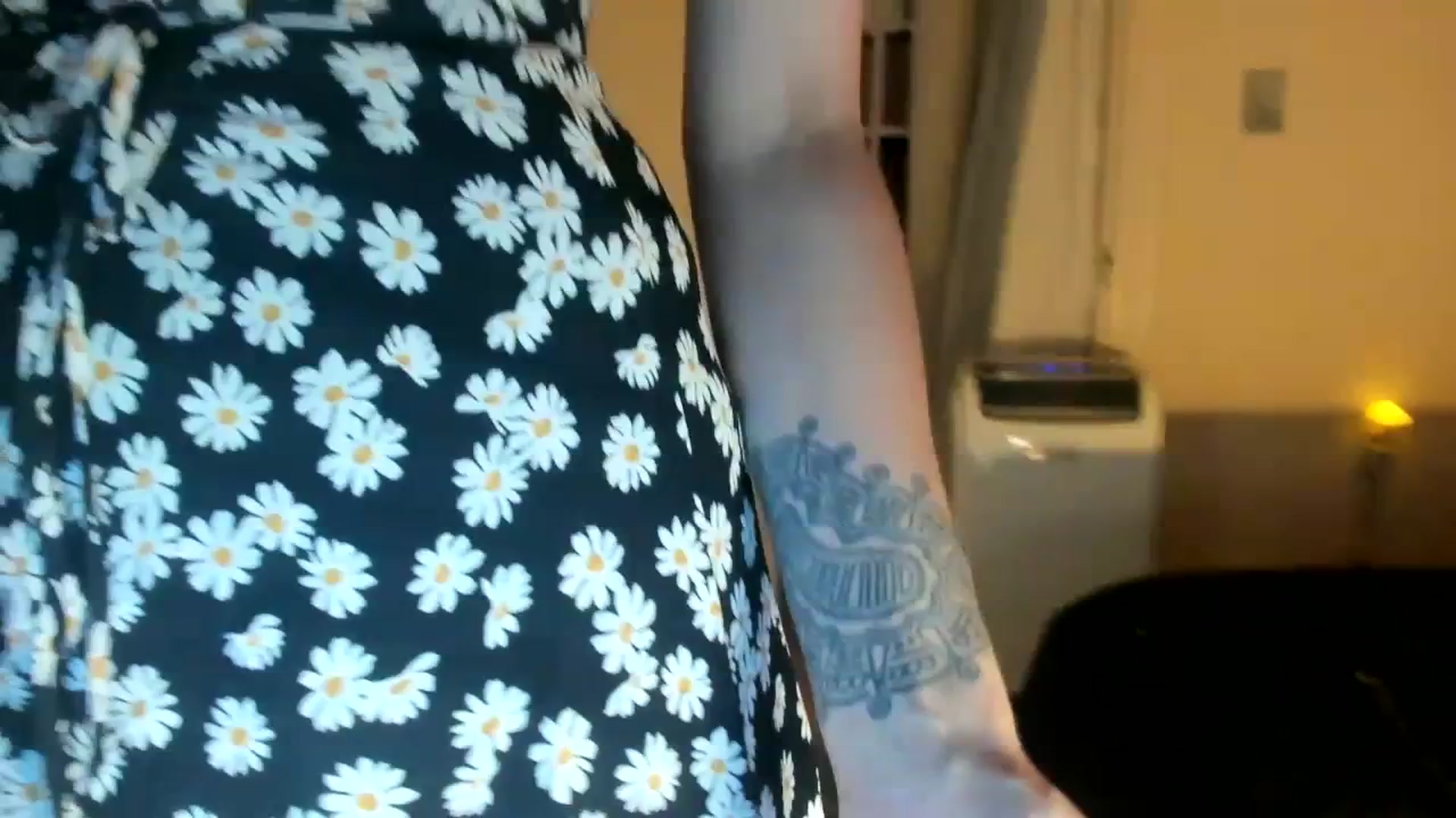 Gallery image thumbnail from muffinmoon's myfreecams stream on, 07/16/2023, 04:49 image 1 of 20