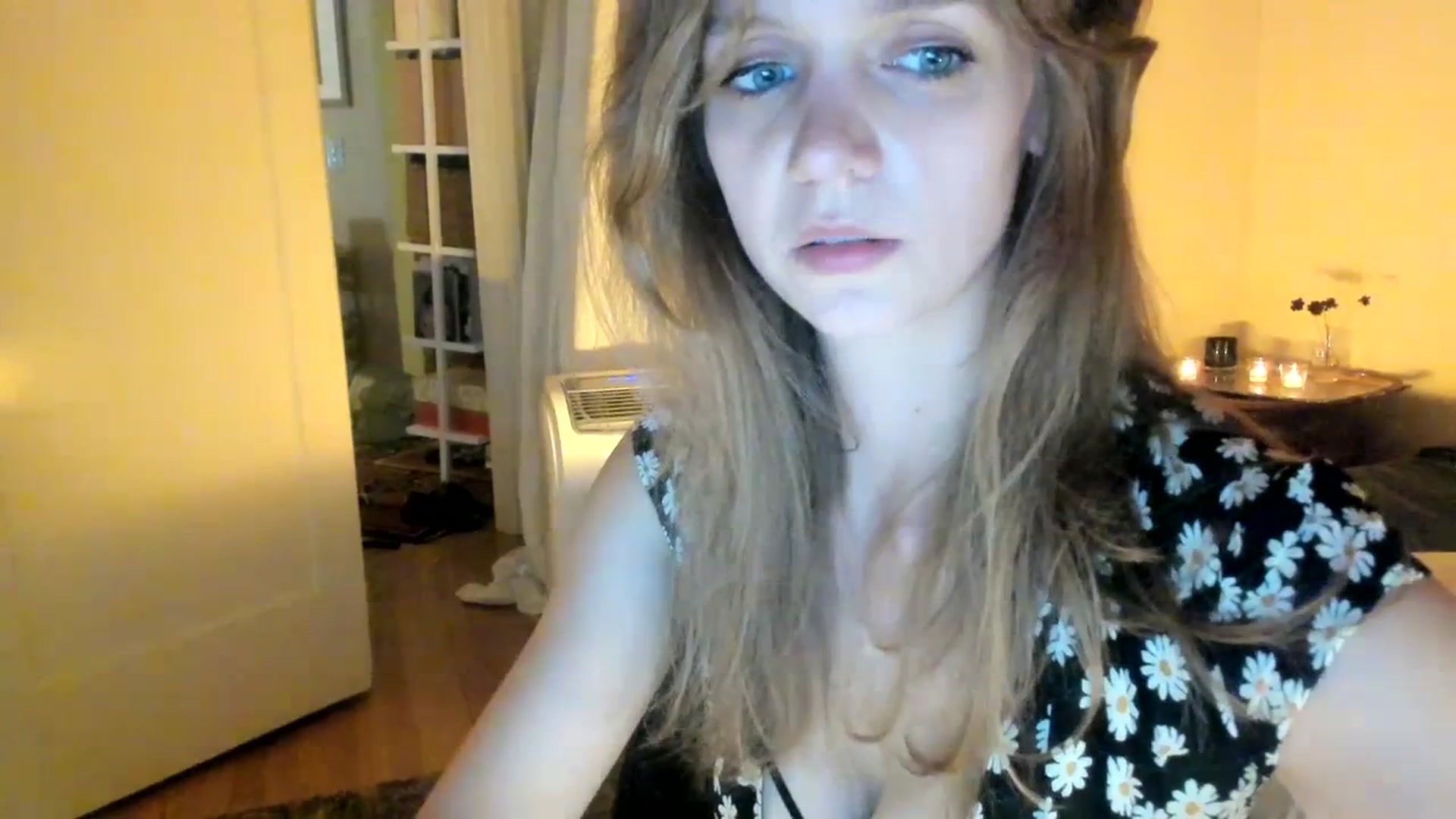 Gallery image thumbnail from muffinmoon's myfreecams stream on, 07/16/2023, 04:49 image 13 of 20