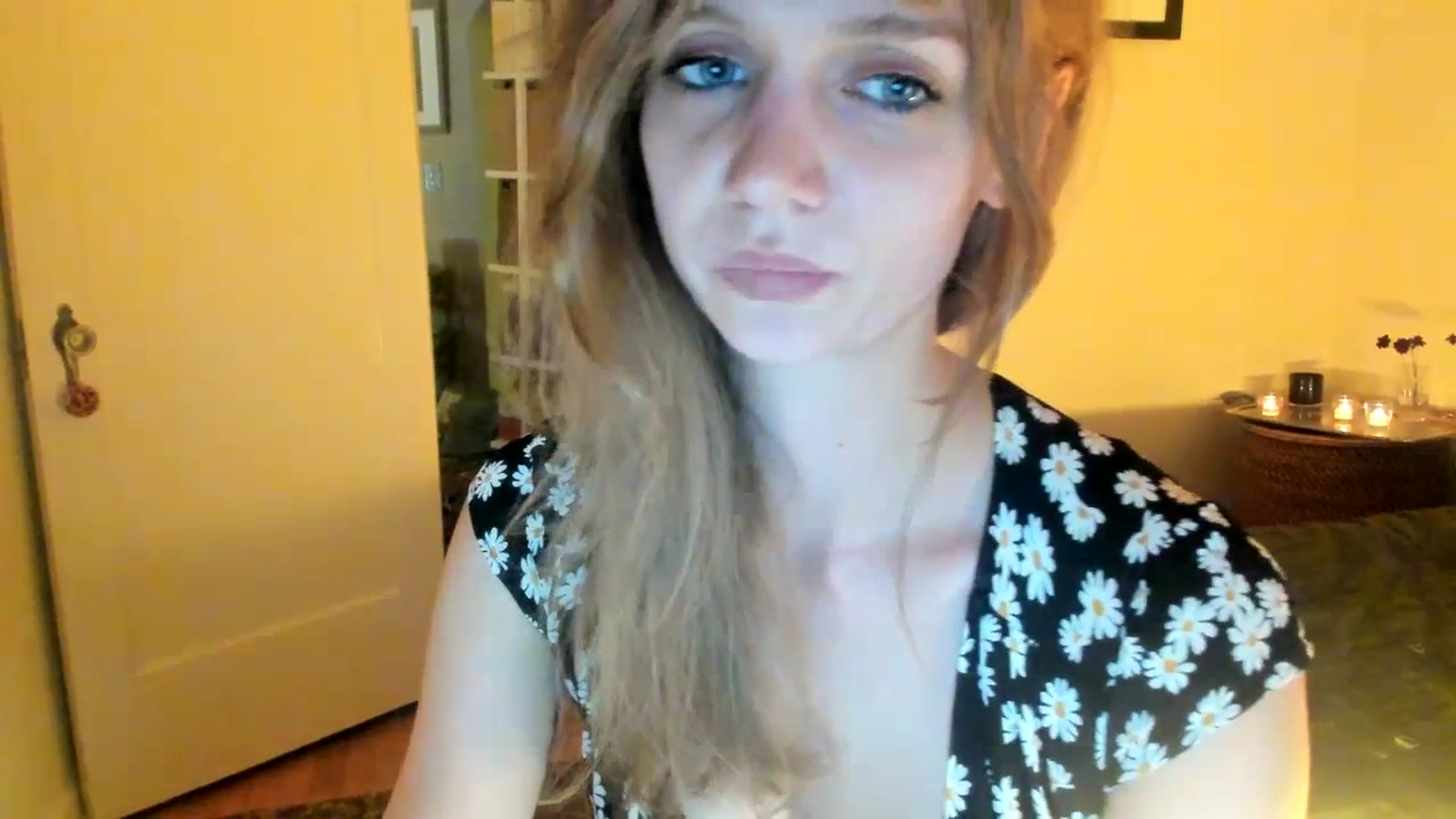 Gallery image thumbnail from muffinmoon's myfreecams stream on, 07/16/2023, 04:49 image 2 of 20