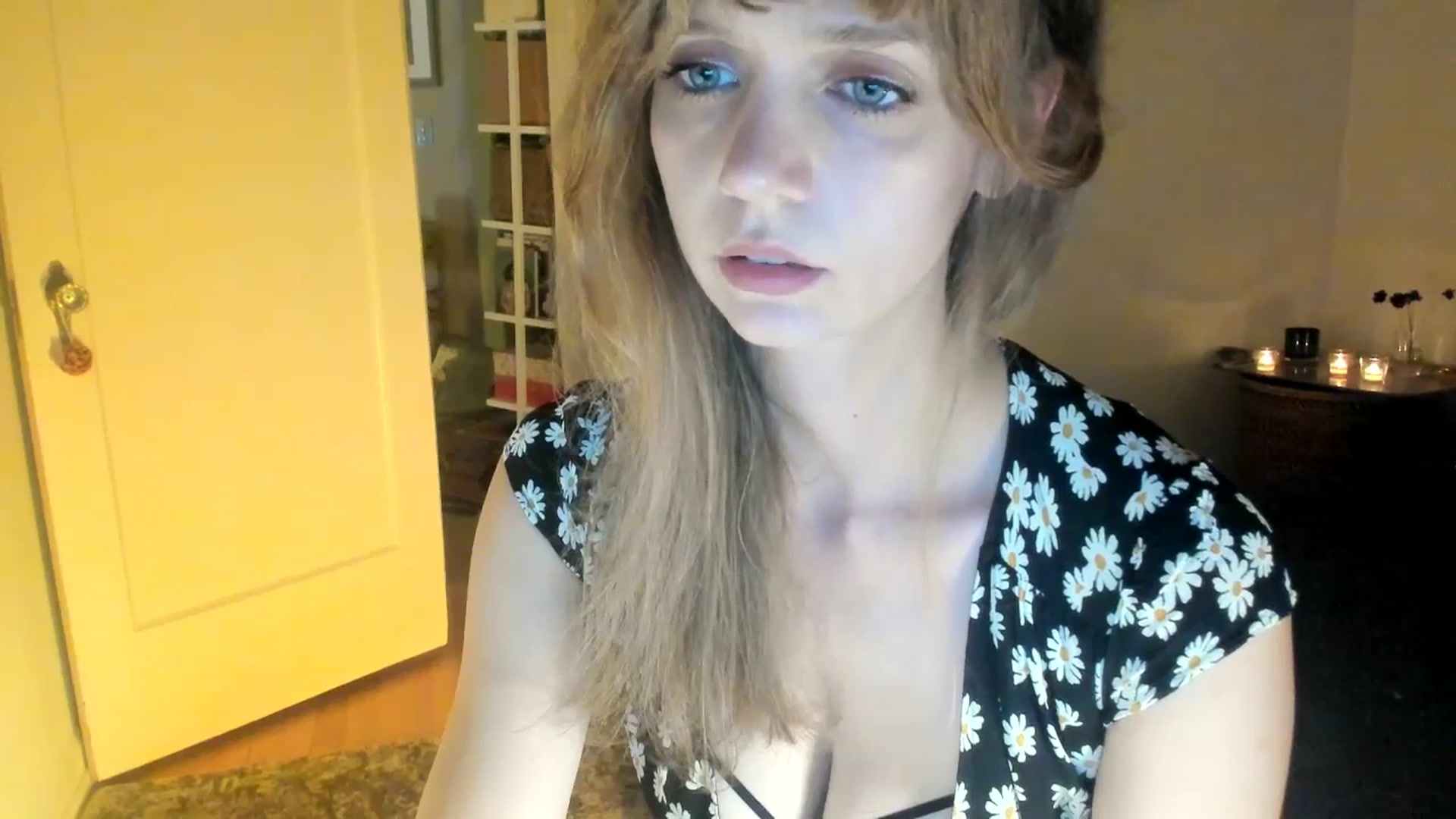 Gallery image thumbnail from muffinmoon's myfreecams stream on, 07/16/2023, 04:49 image 4 of 20