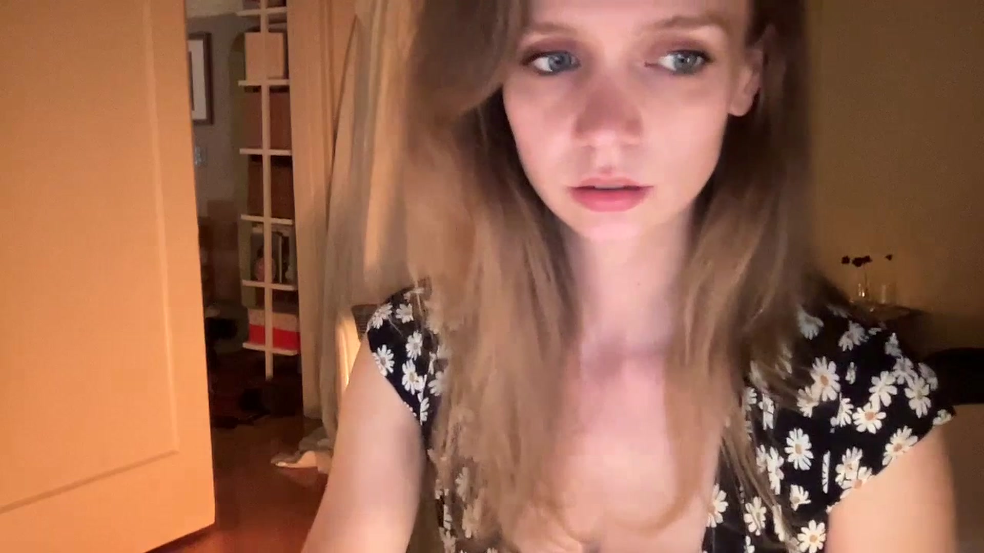 Gallery image thumbnail from muffinmoon's myfreecams stream on, 07/16/2023, 05:51 image 17 of 20