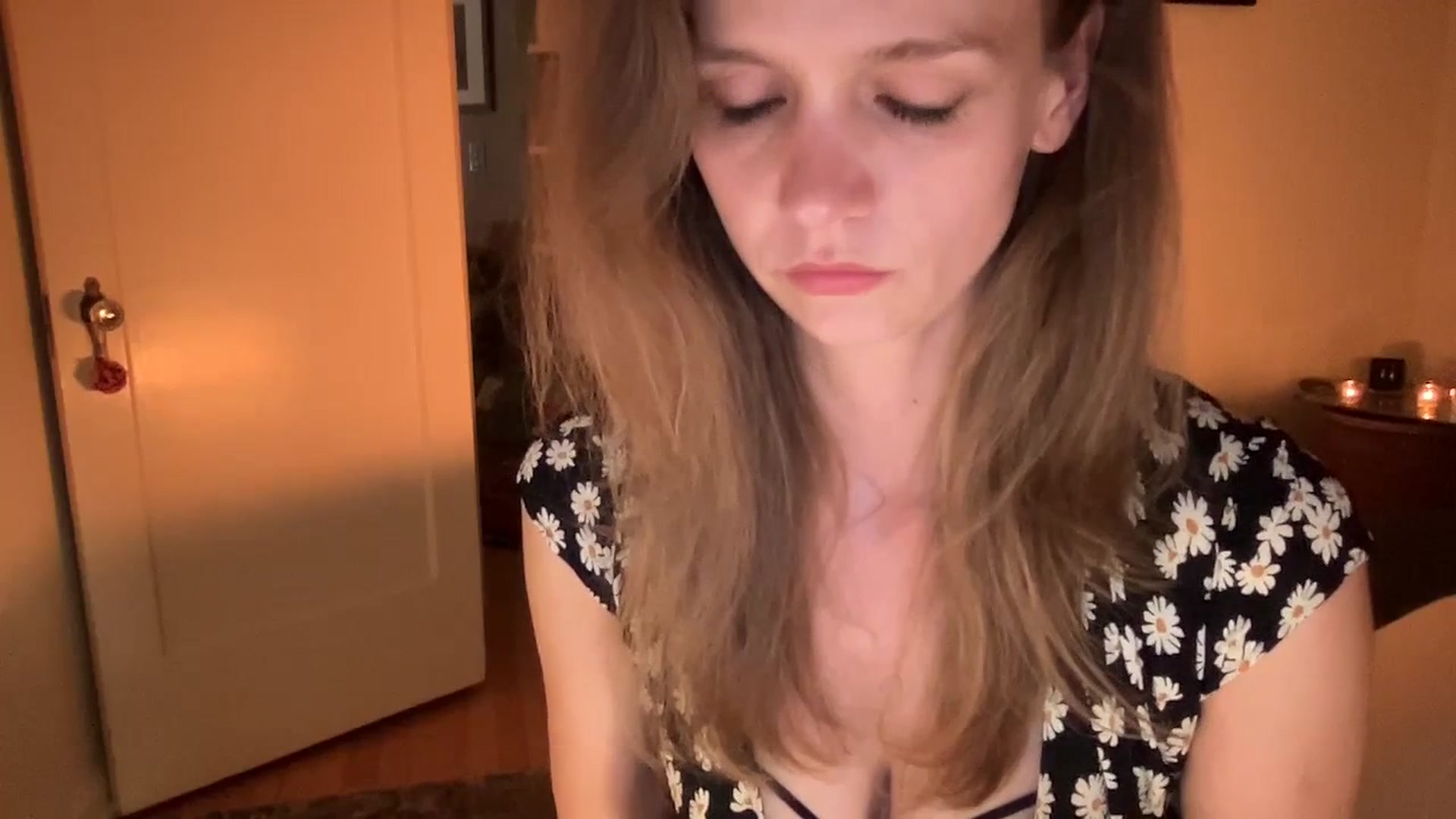 Gallery image thumbnail from muffinmoon's myfreecams stream on, 07/16/2023, 05:51 image 12 of 20
