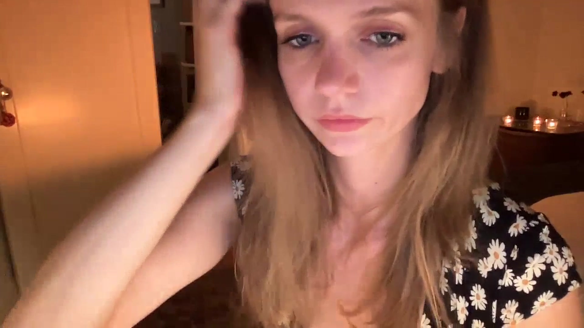 Gallery image thumbnail from muffinmoon's myfreecams stream on, 07/16/2023, 05:51 image 4 of 20
