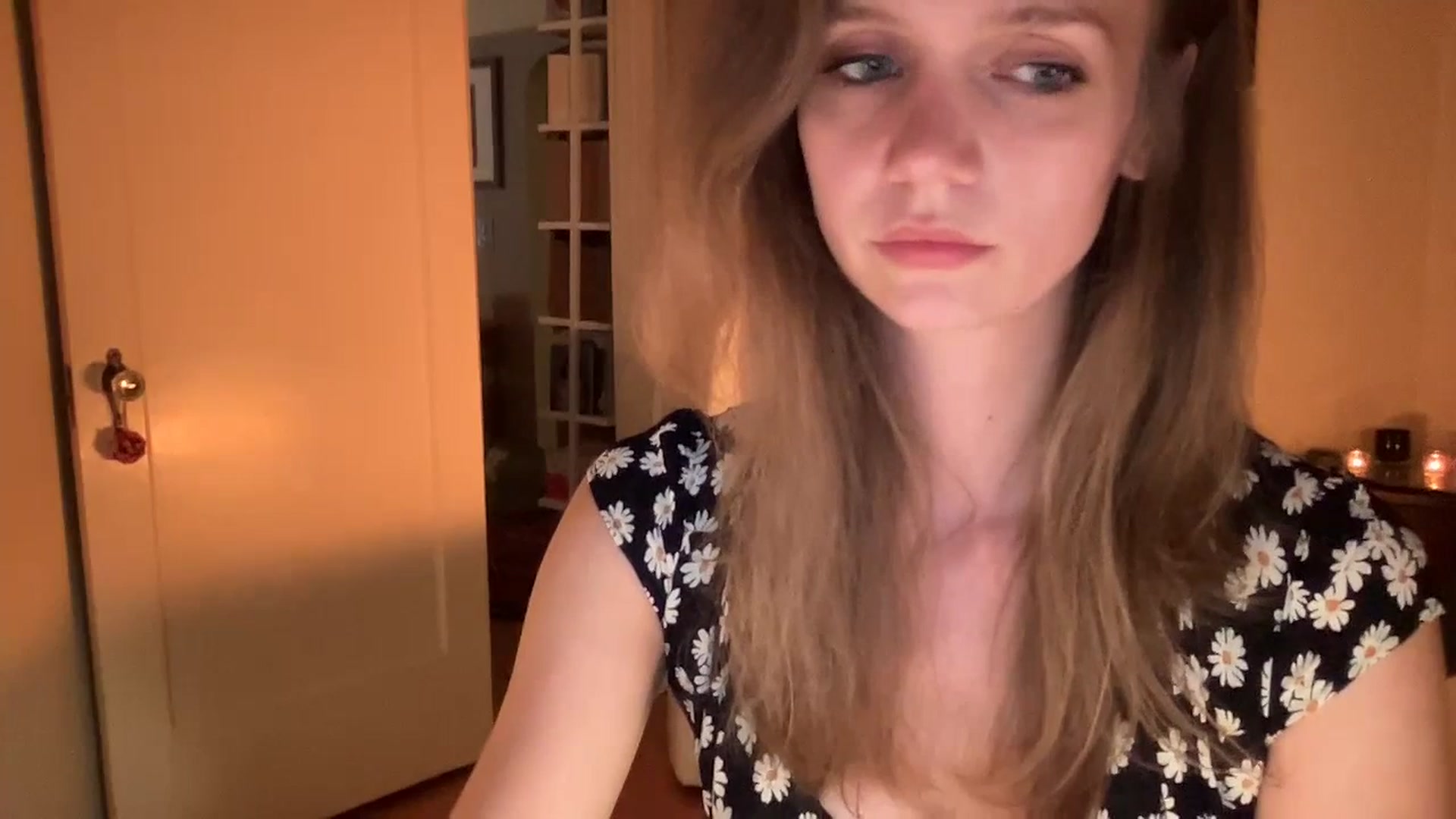 Gallery image thumbnail from muffinmoon's myfreecams stream on, 07/16/2023, 05:51 image 10 of 20